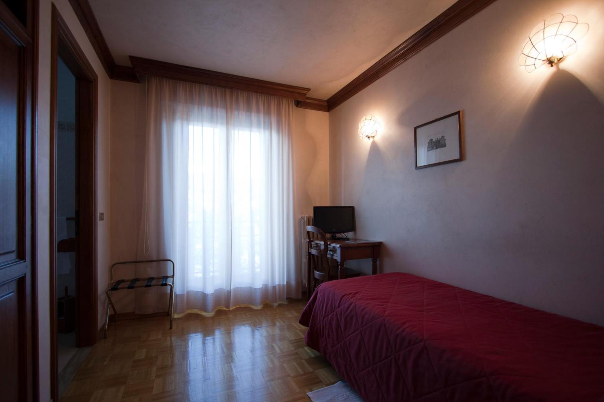Single Room Balcony