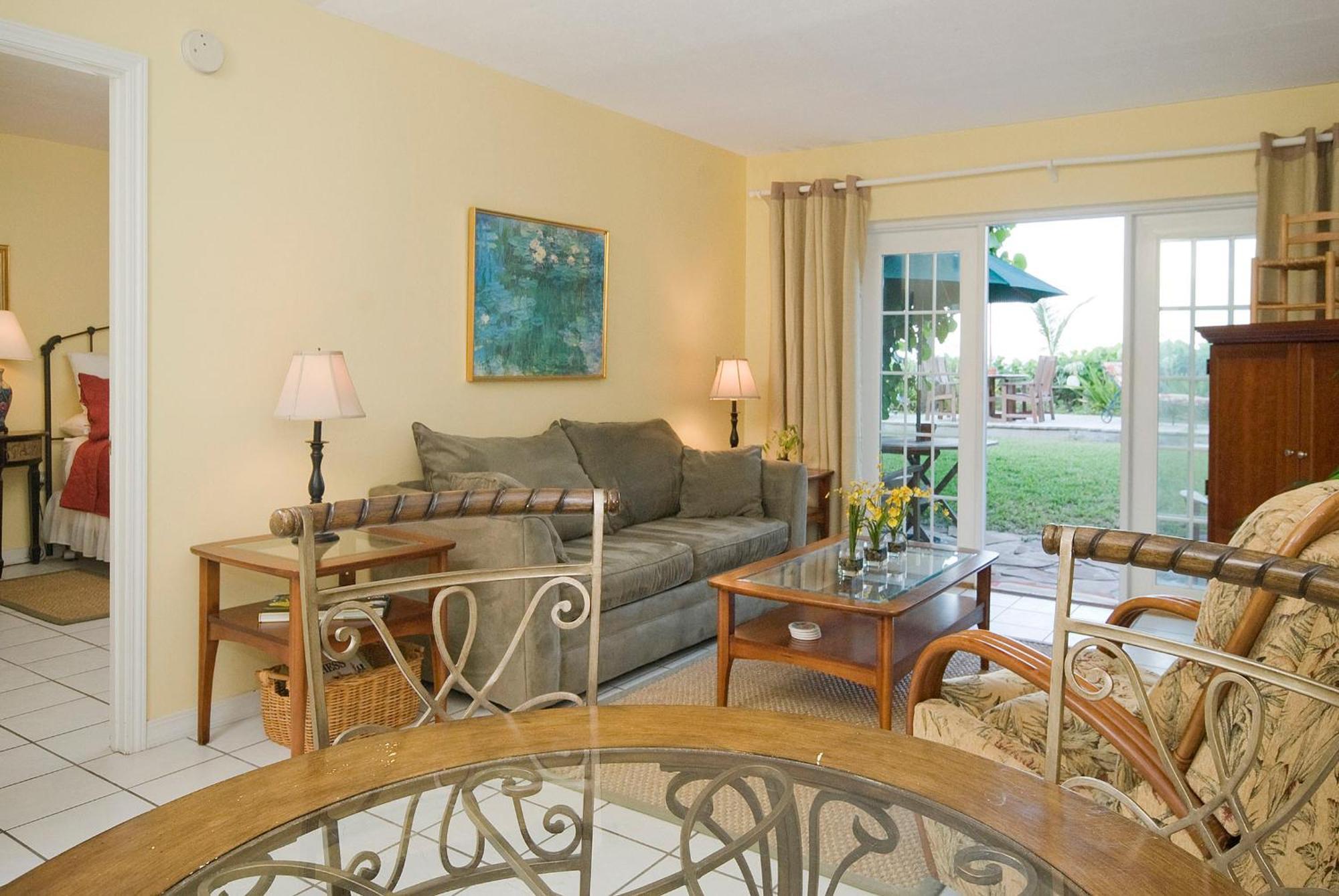 Two-Bedroom King Apartment Oceanfront View