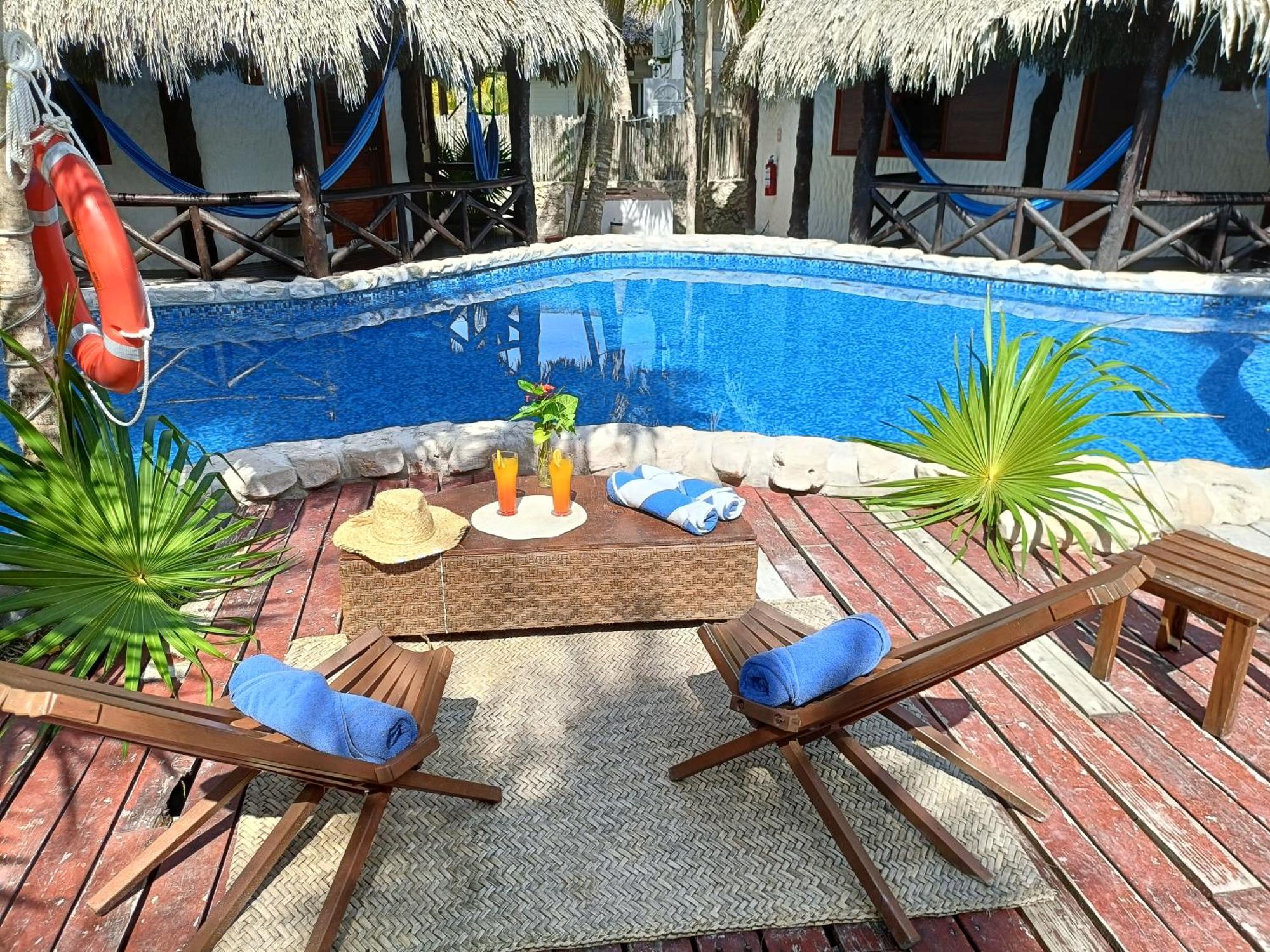 Bungalow Pool View