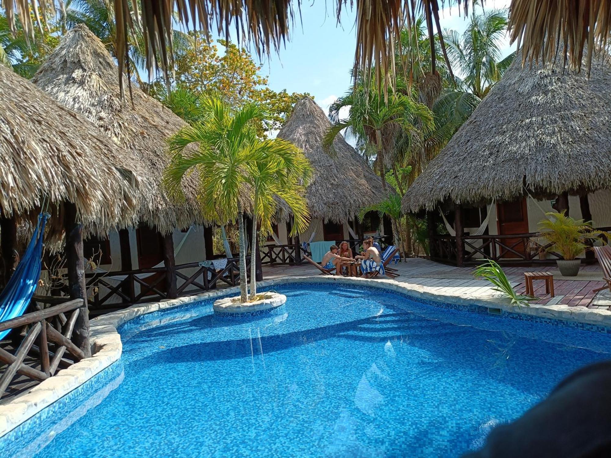 Bungalow Pool View