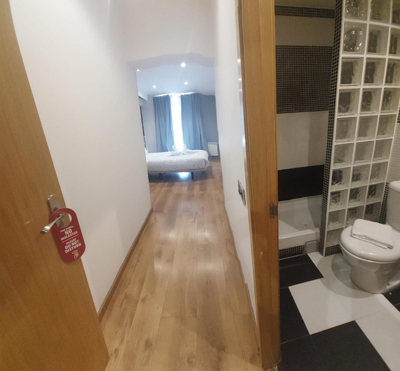 Double Room Private Bathroom