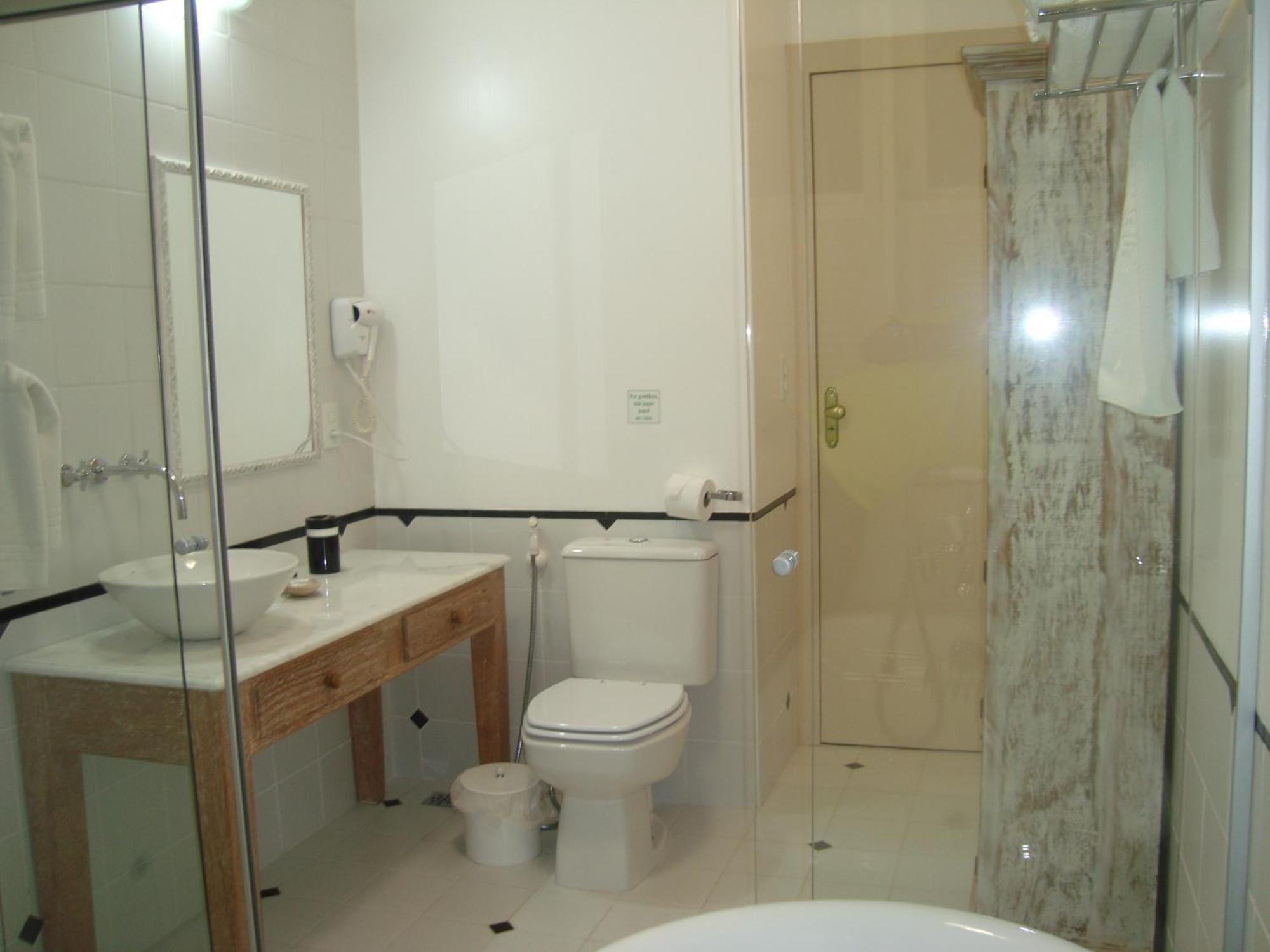 Luxury Suite Bath