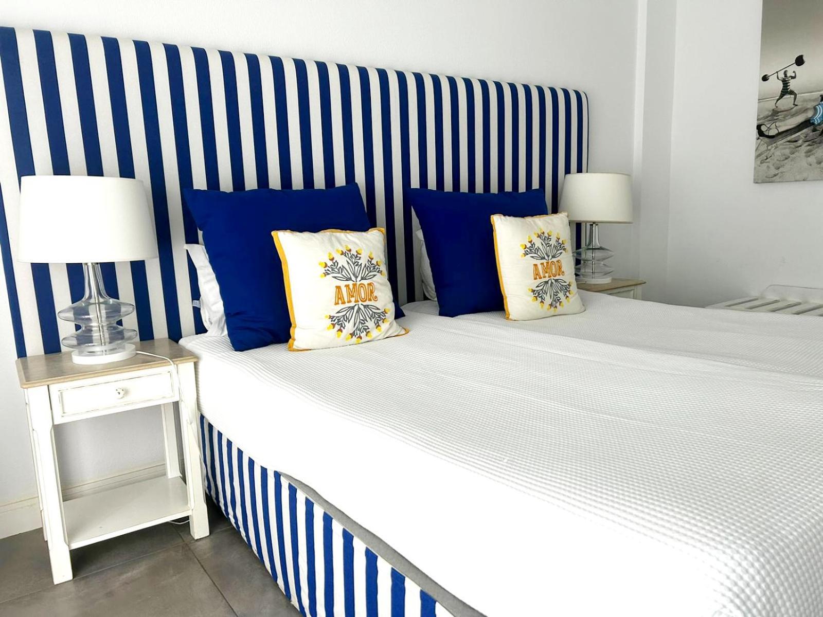 Twin Room with Sea View,1584524811:JPEG