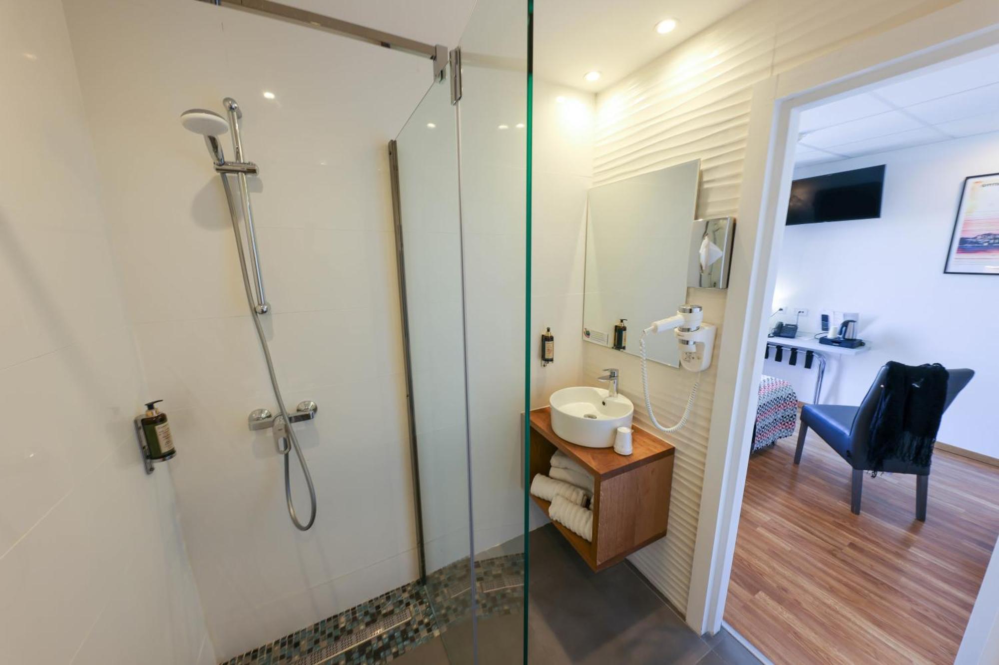 Economy Triple Room Balcony