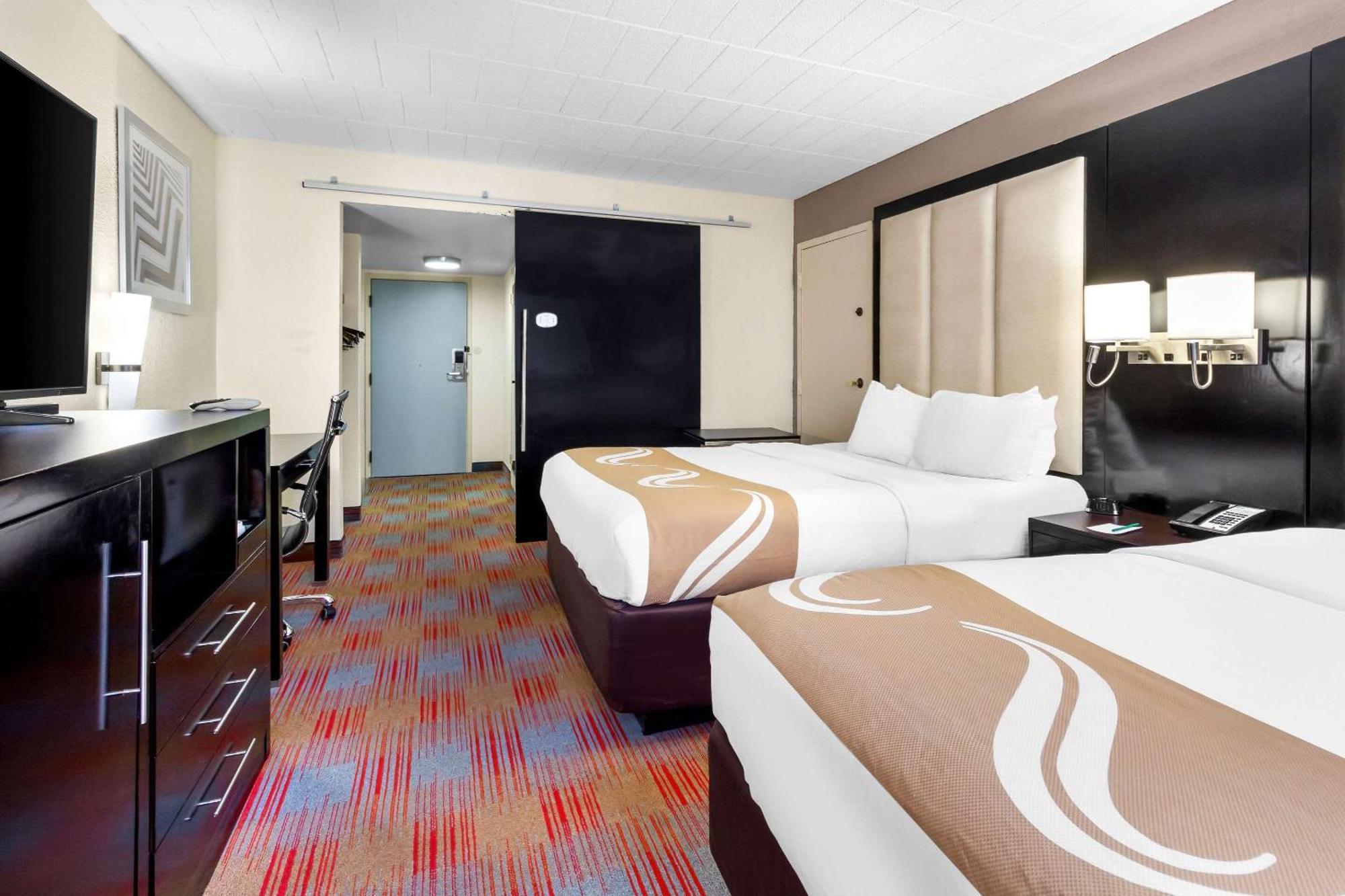 Queen Room Two Queen Beds Non-Smoking
