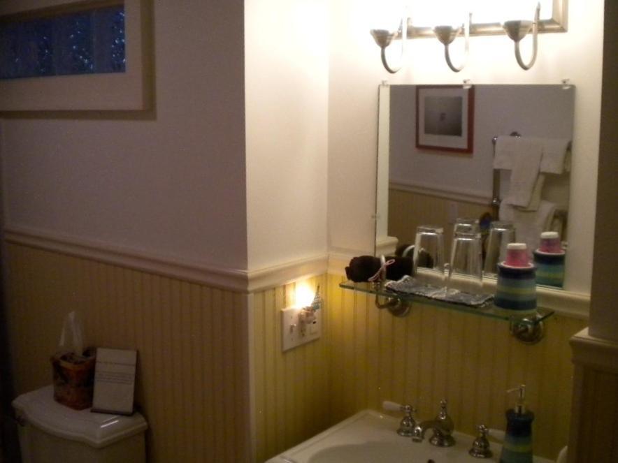 Queen Room Suite