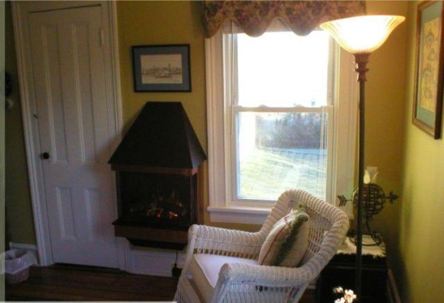 Greenport Room King Waterfront