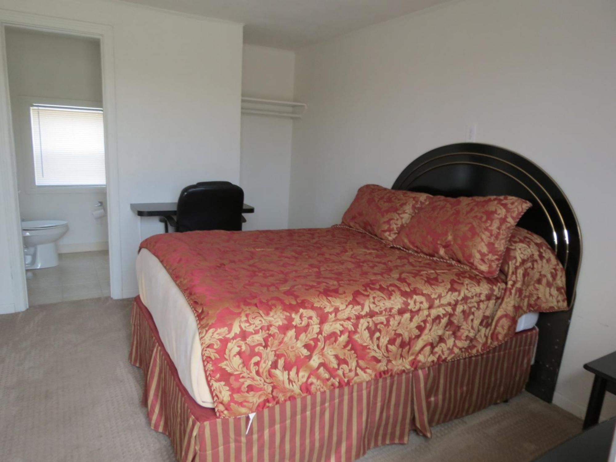 Queen Room