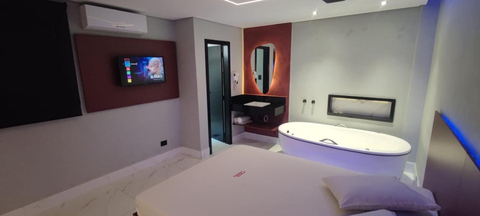 Suite Hot Tub