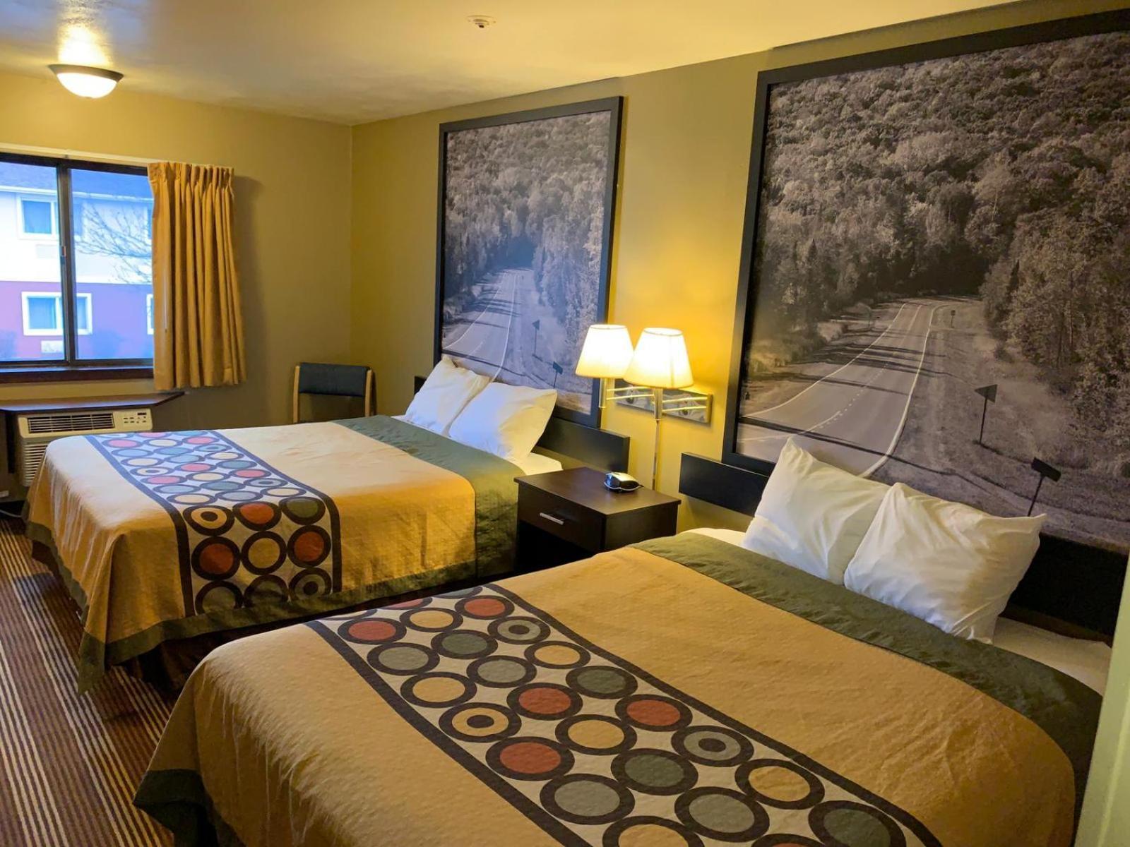 Queen Room Two Queen Beds Non-Smoking