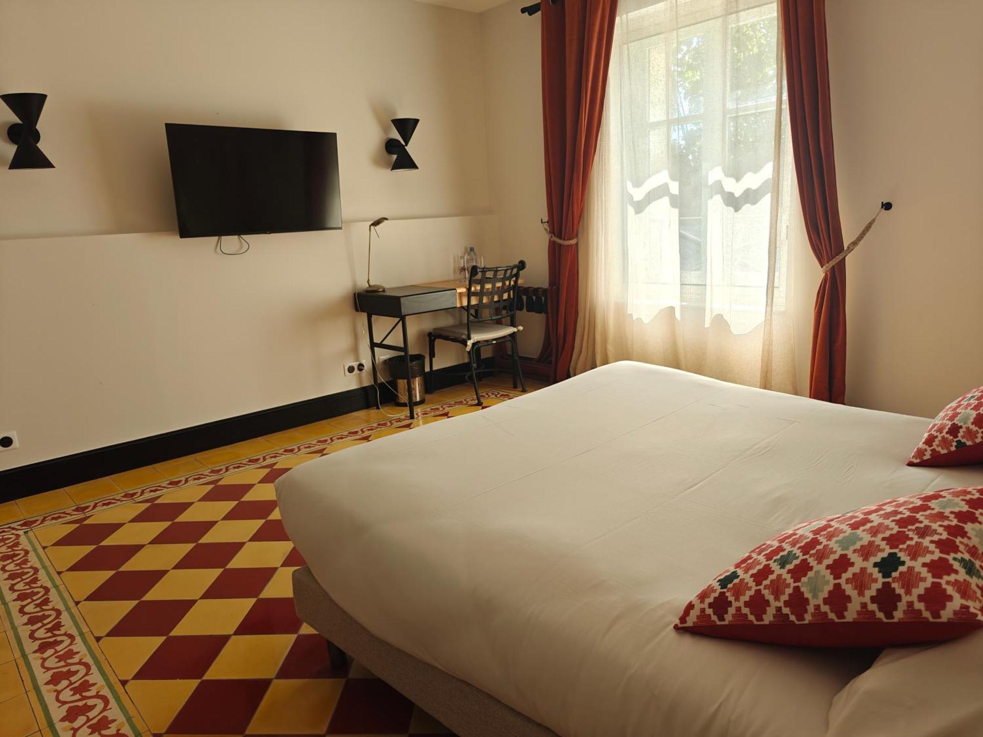 Chambre Double - Accessible aux Personnes à Mobilité Réduite