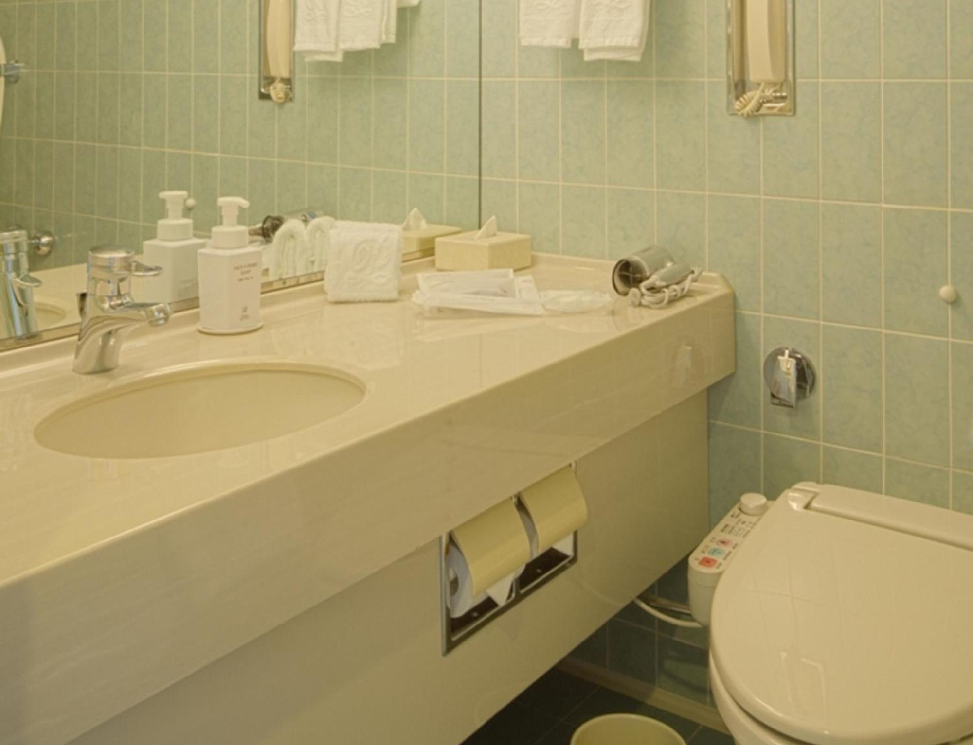Standard Twin Room Non-Smoking