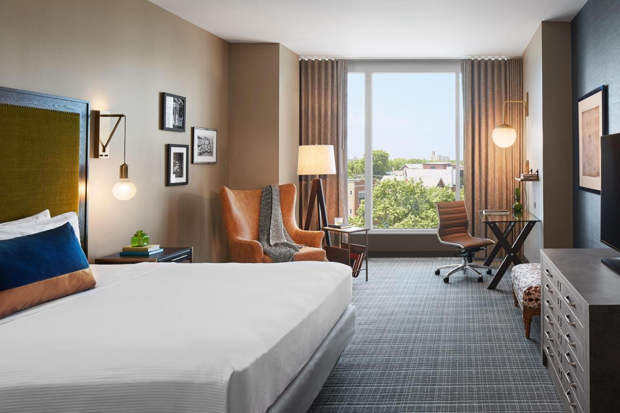Standard King Room