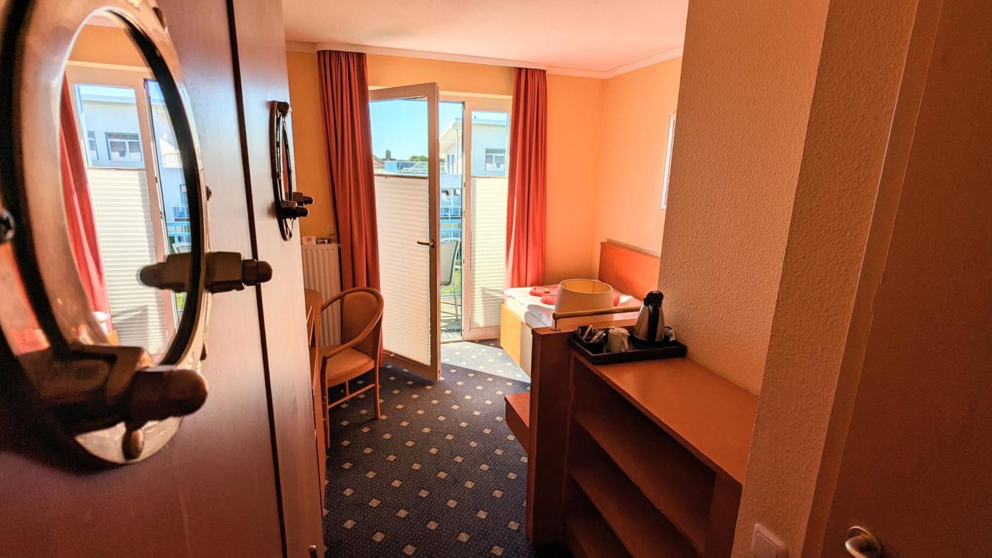 Comfort Single Room