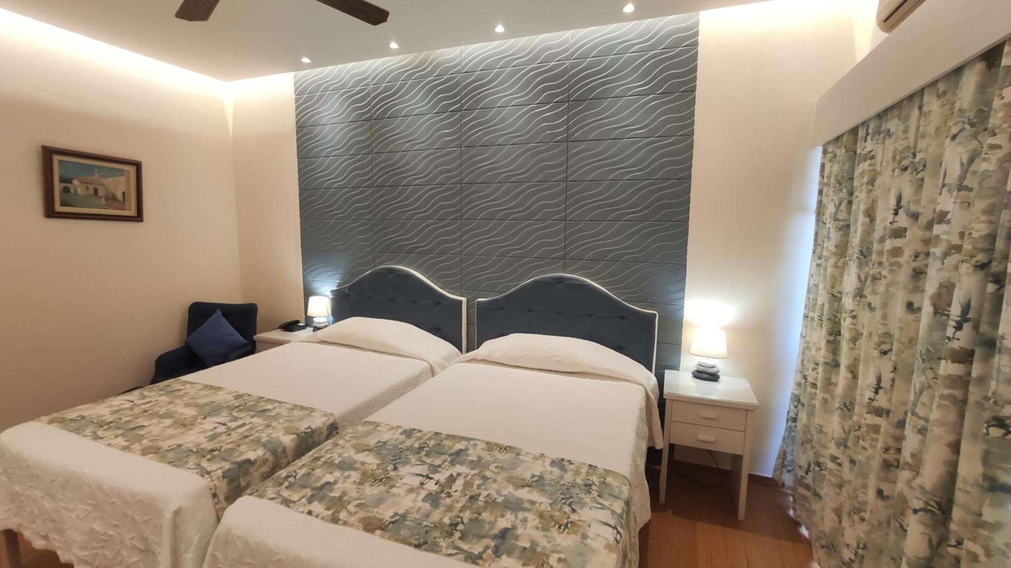 Superior Twin Room Balcony Sea or River View