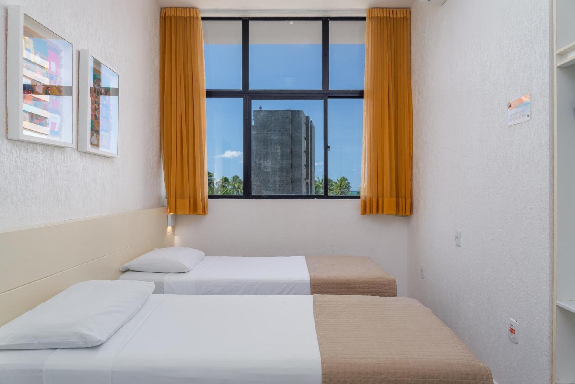Quarto Standard com Cama de Casal ou 2 de Solteiro