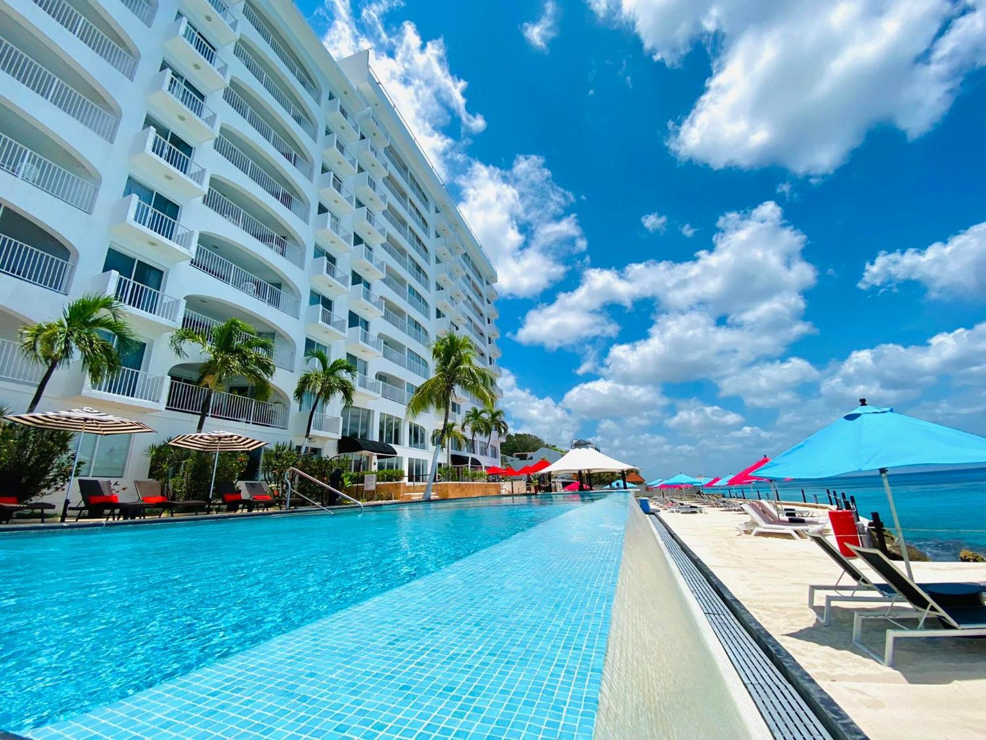 Deluxe Ocean Front King