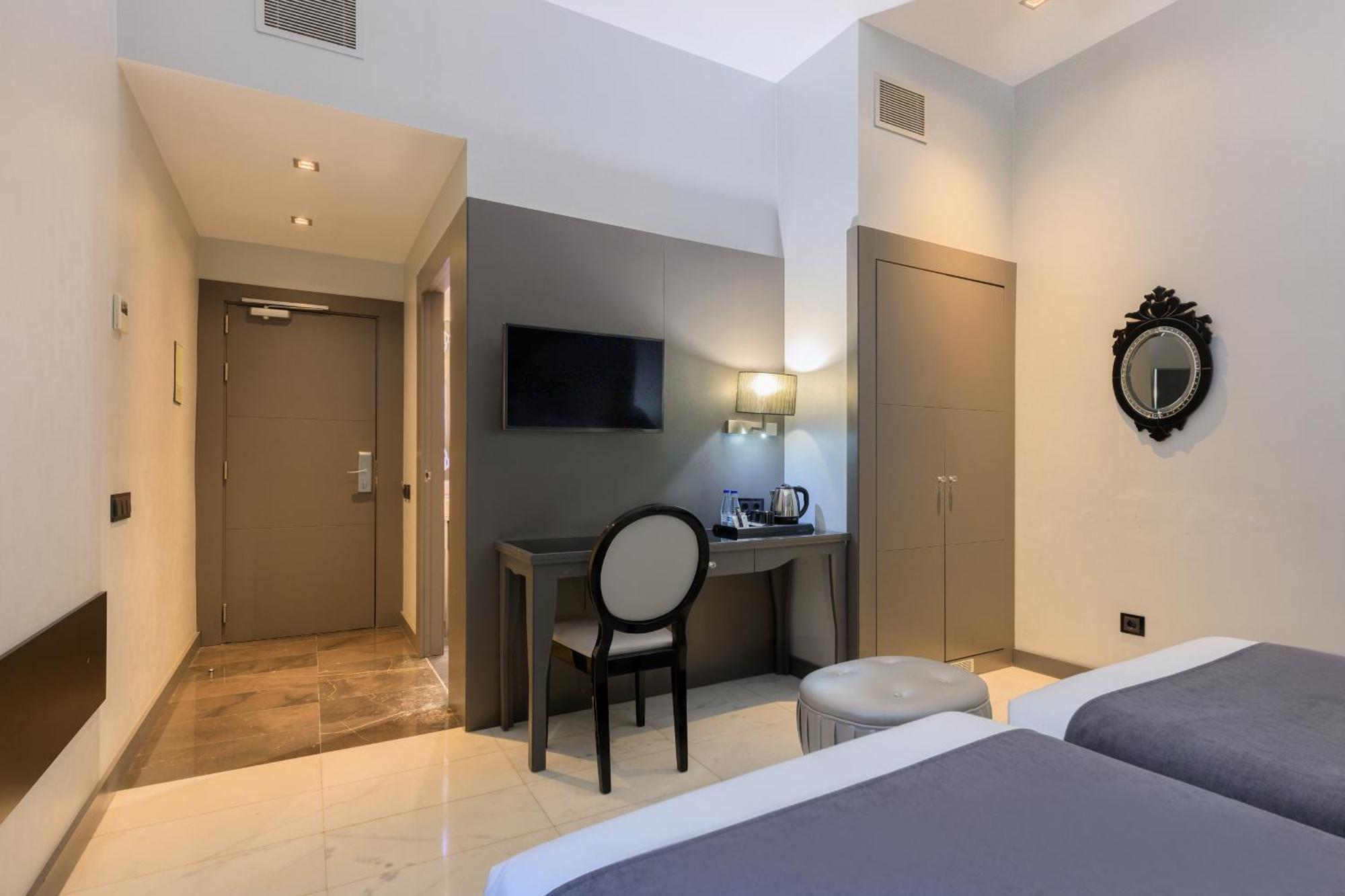 Double or Twin Room,1586126429:JPEG