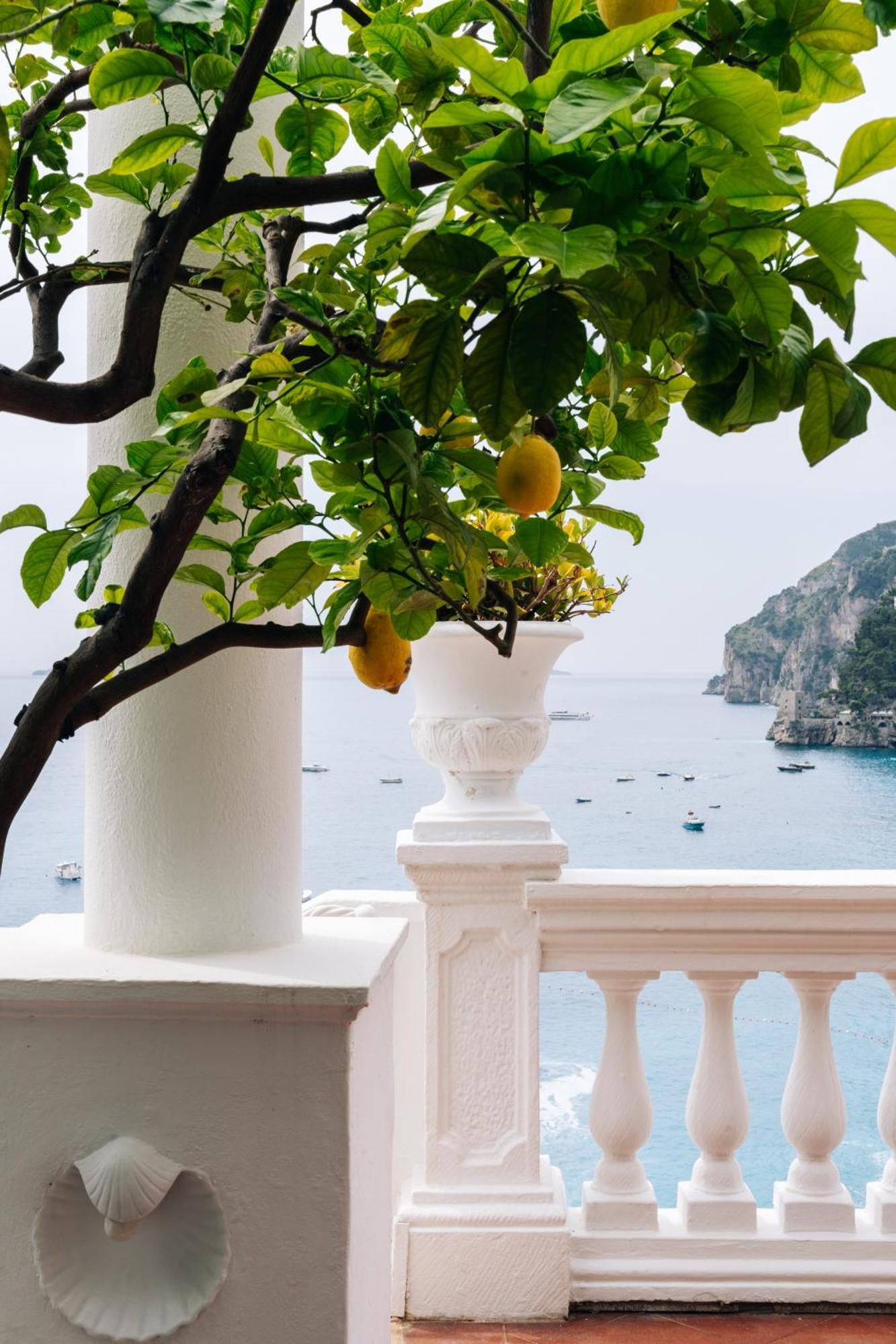One-Bedroom Apartment Terrace Sea View