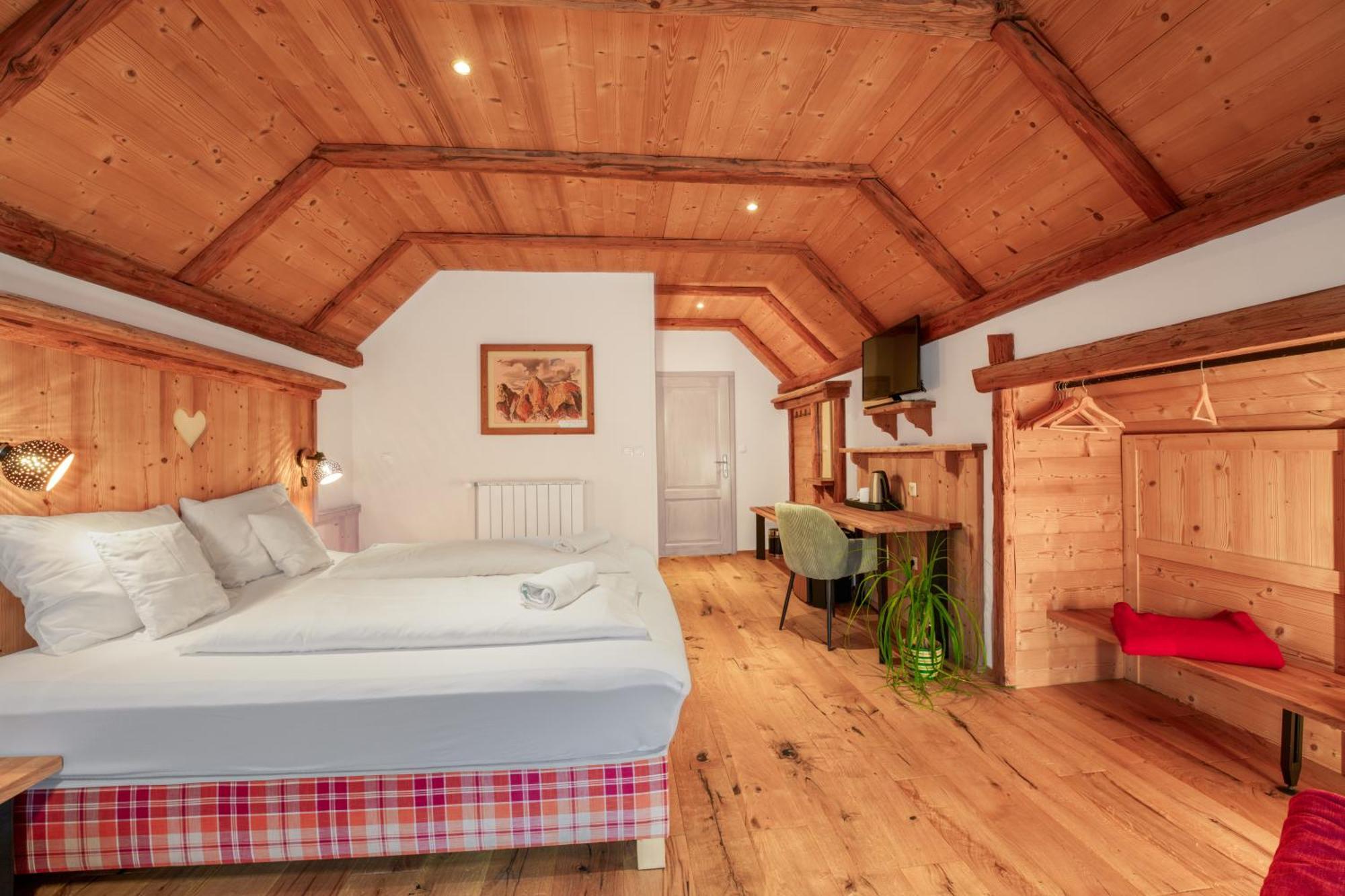 Double or Twin Room Balcony Mountain View