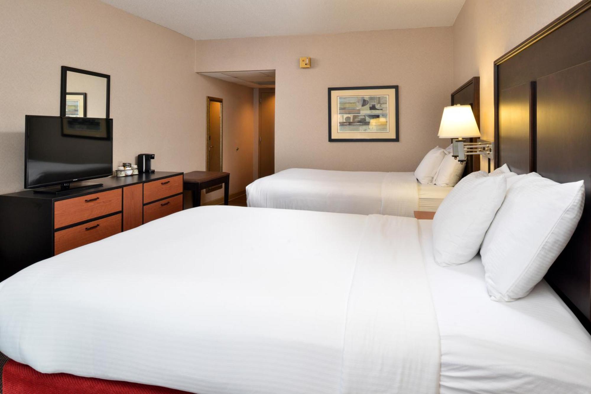 Queen Room Two Queen Beds