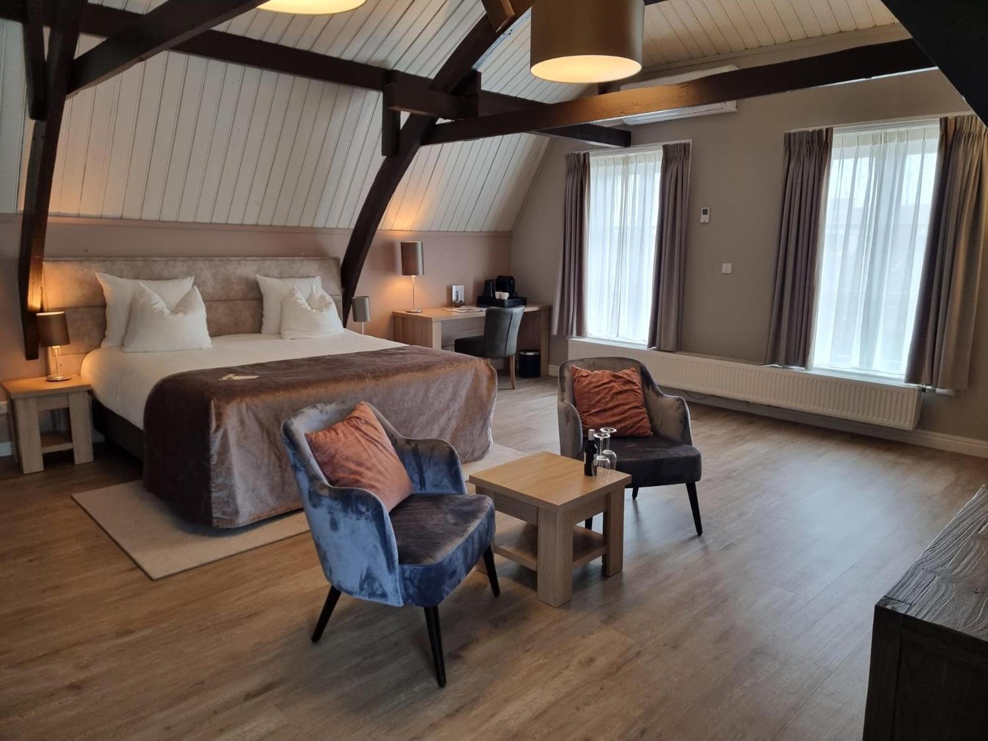 Deluxe Suite