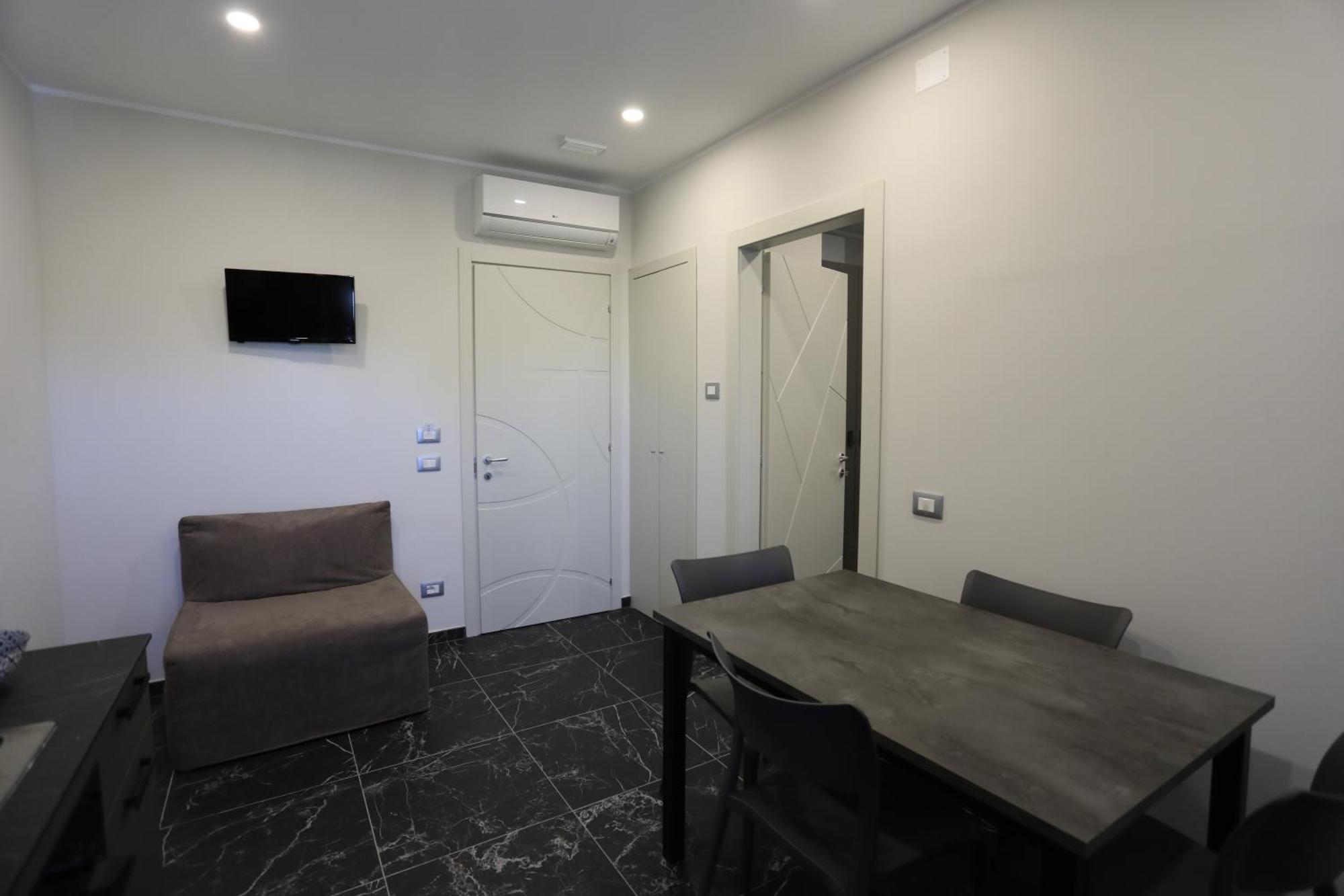 Studio Apartment