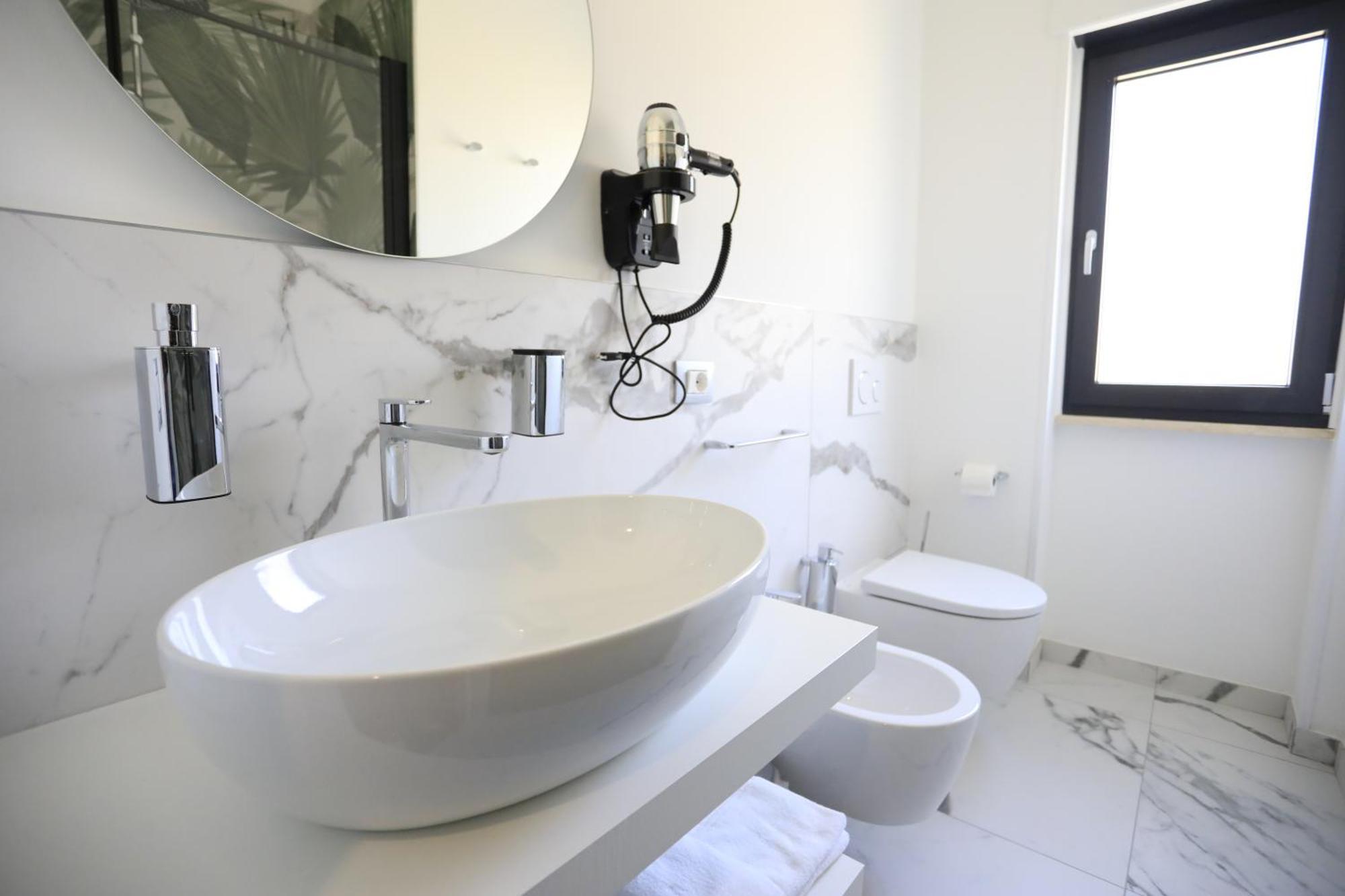 Double Room Private Bathroom