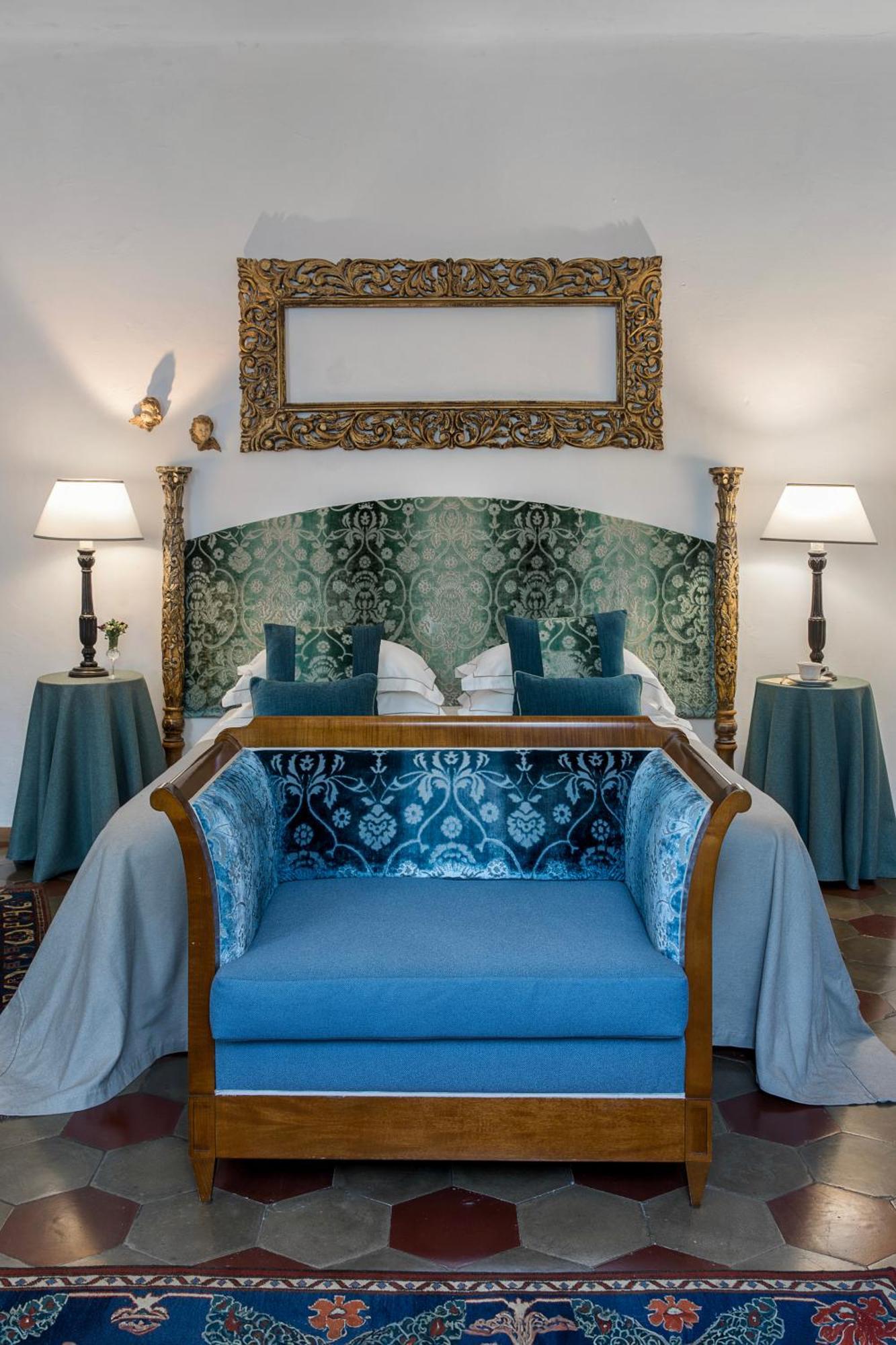Superior King Room,1586149339:JPEG