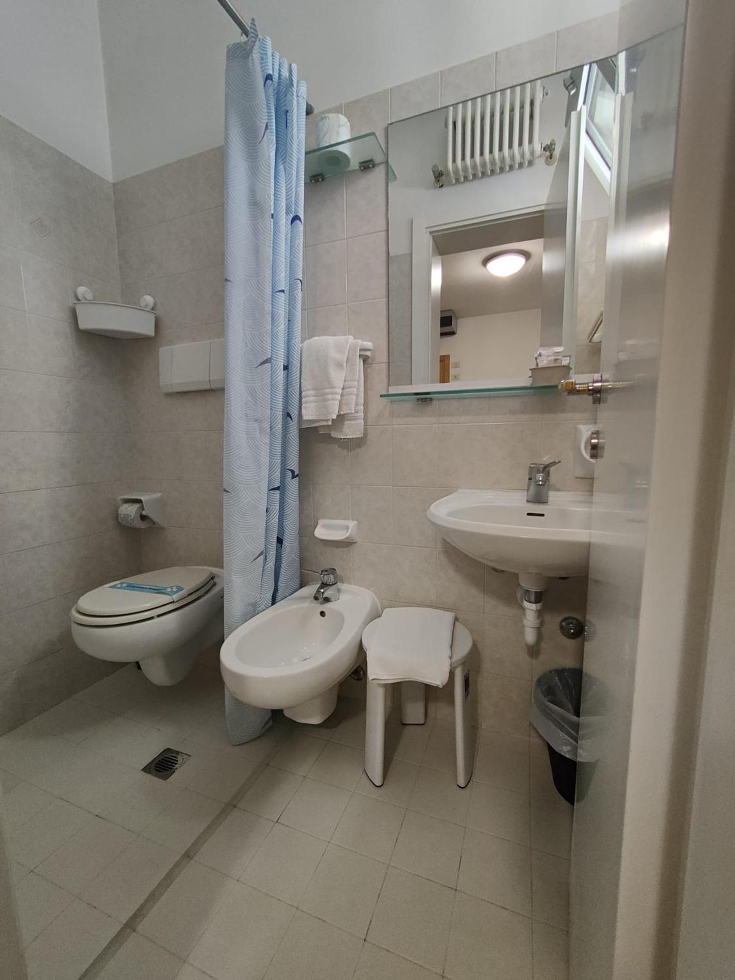 Standard Triple Room,1586156449:JPEG