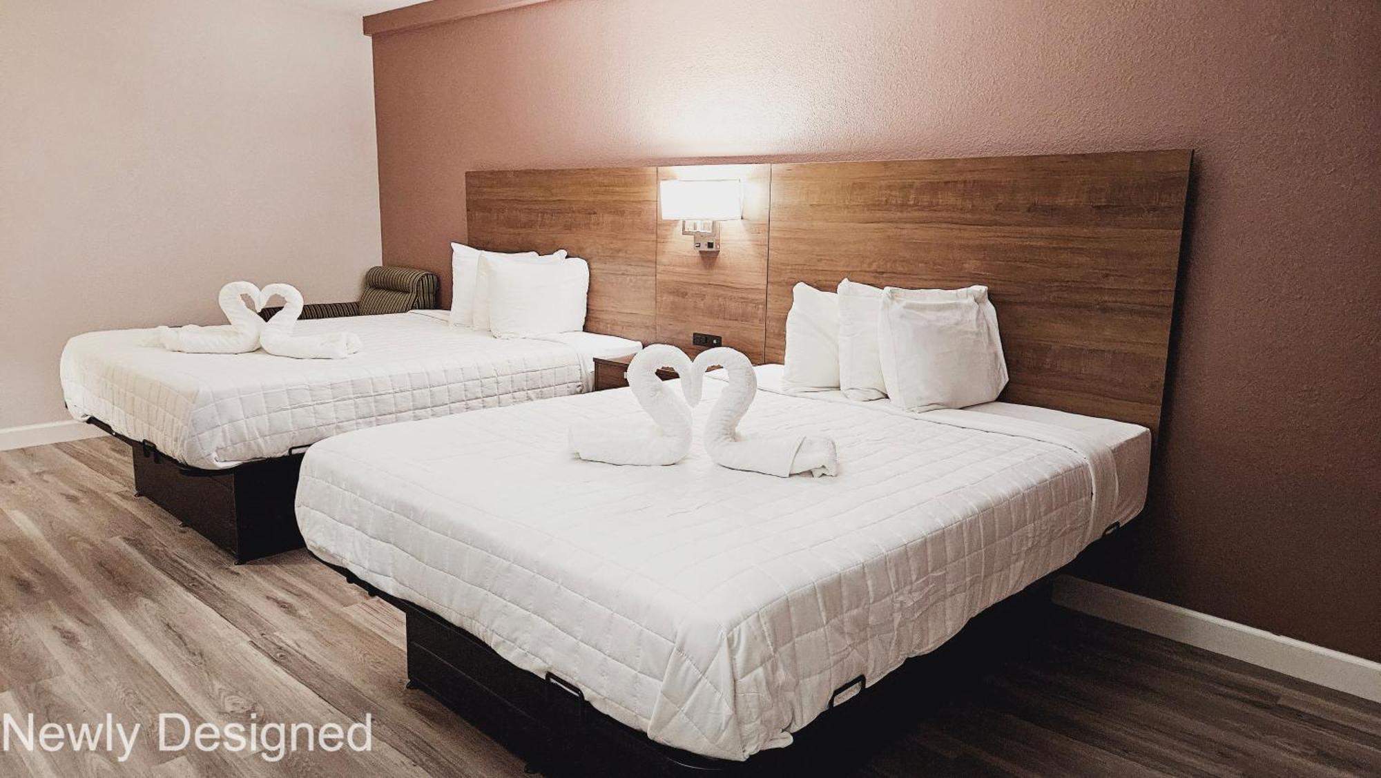 Double Room Two Double Beds Non-Smoking