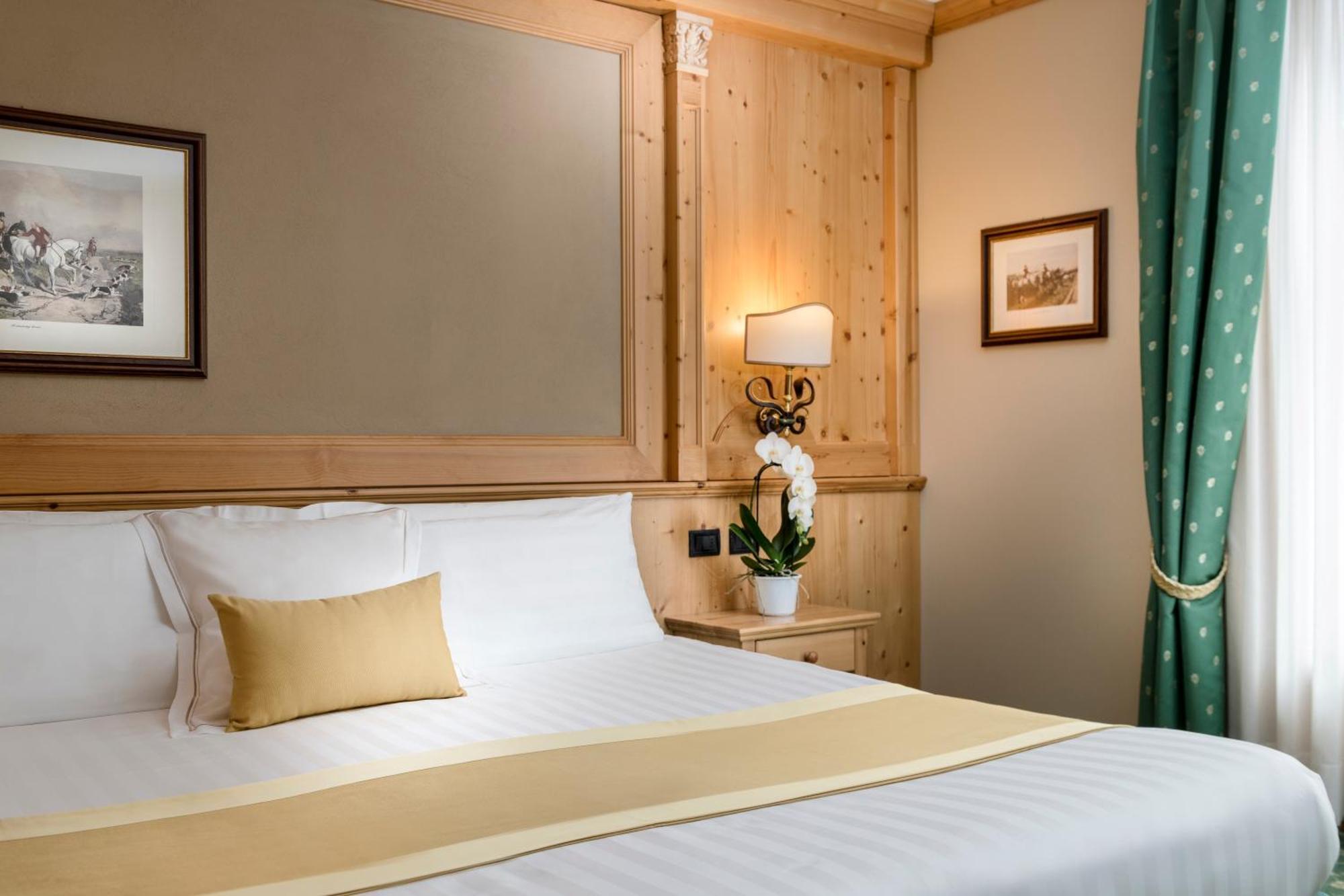 Deluxe Double Room,1586822360:JPEG