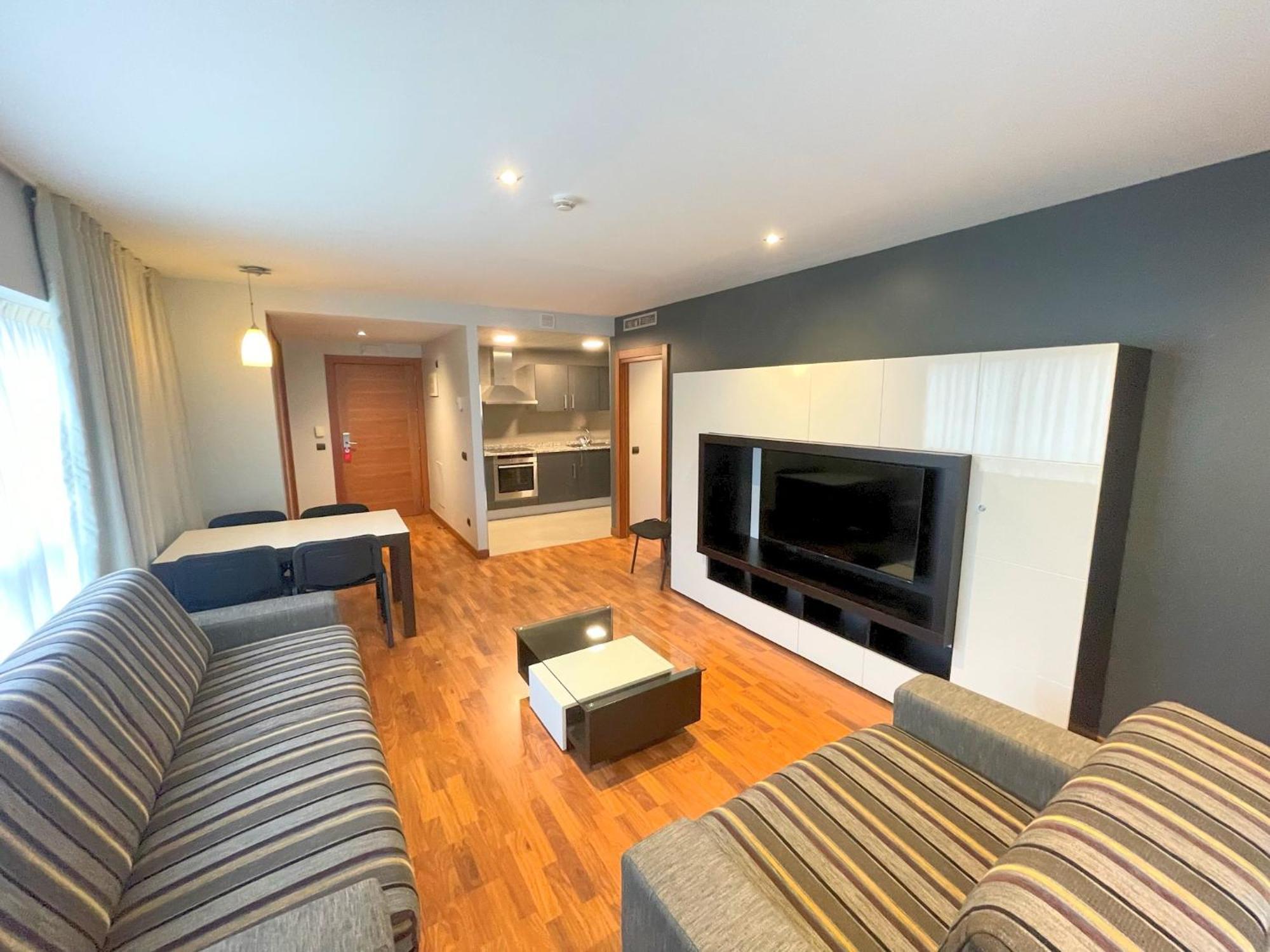 One-Bedroom Apartment Balcony,1596862843:JPEG
