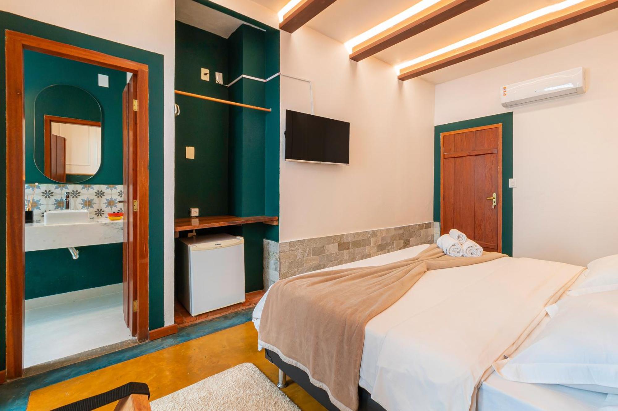 Deluxe Suite Spa Bath