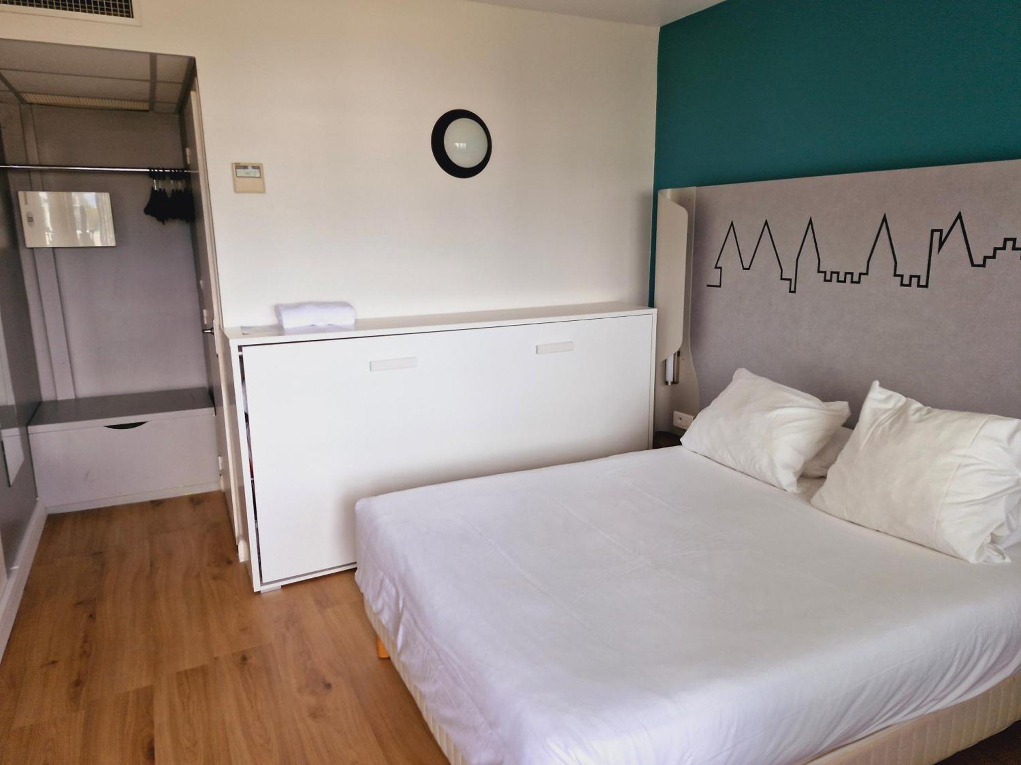 Double Room Double Single Bed spa access