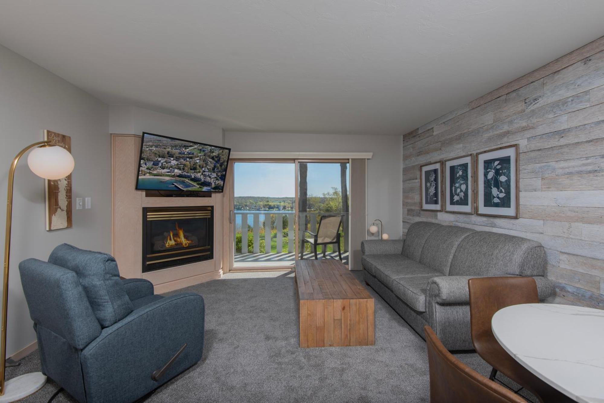 King Suite Hot Tub