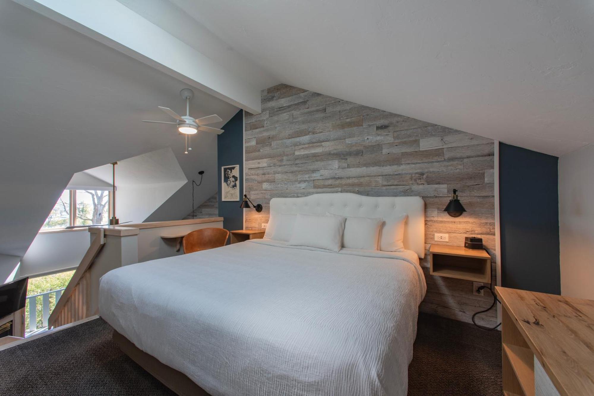 Two King Bed Suite Hot Tub