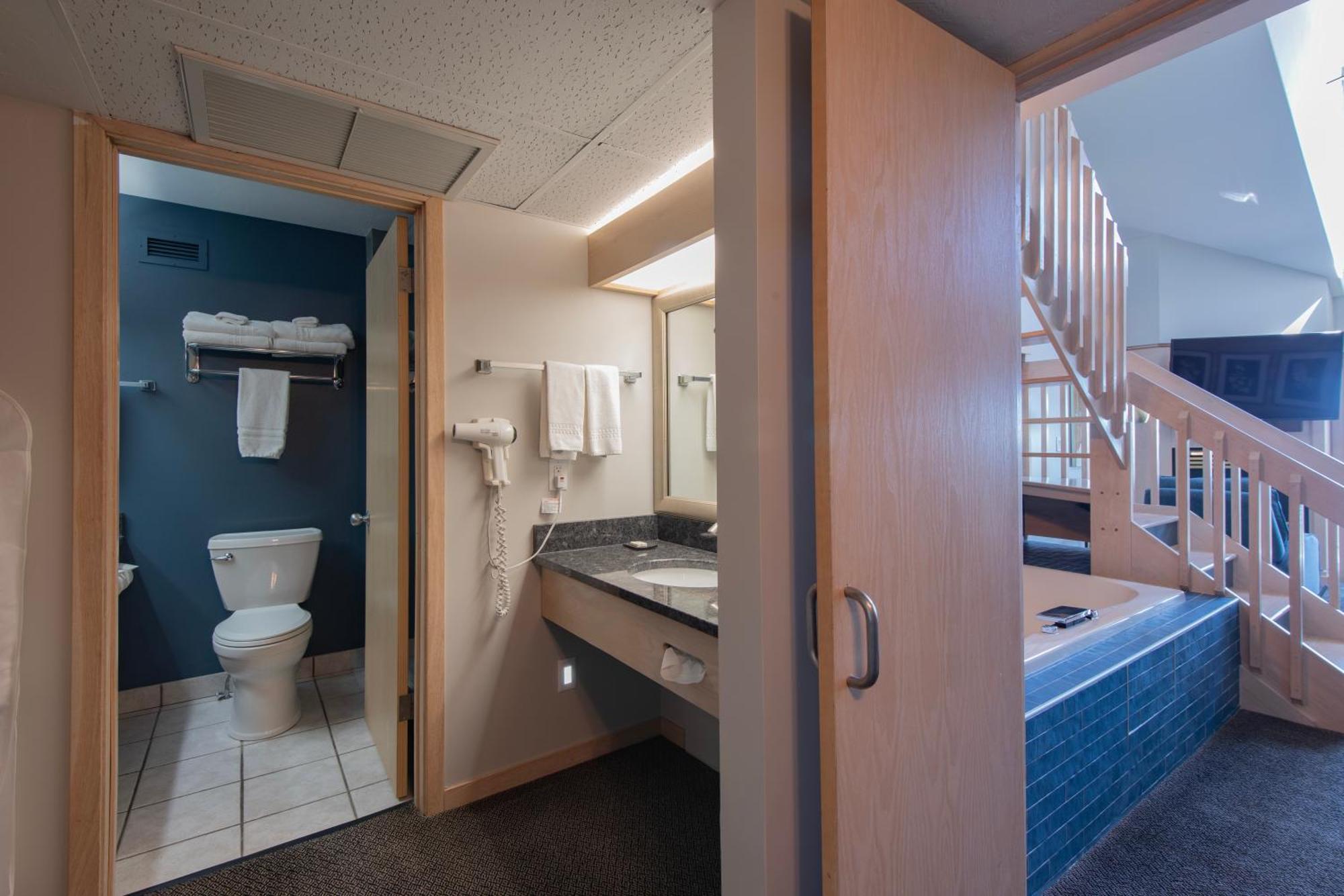 Two King Bed Suite Hot Tub
