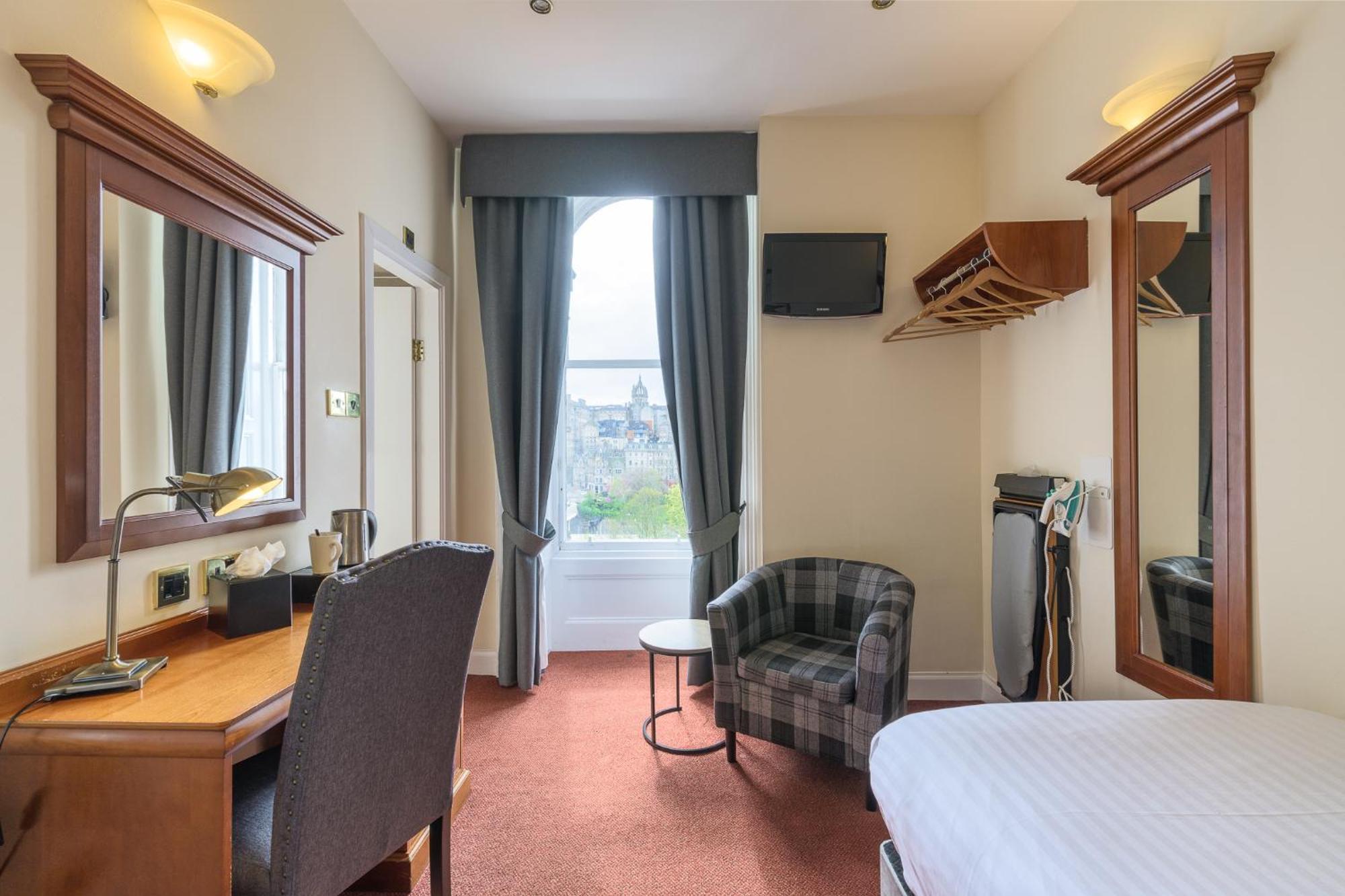 Single Room,1587494323:JPEG