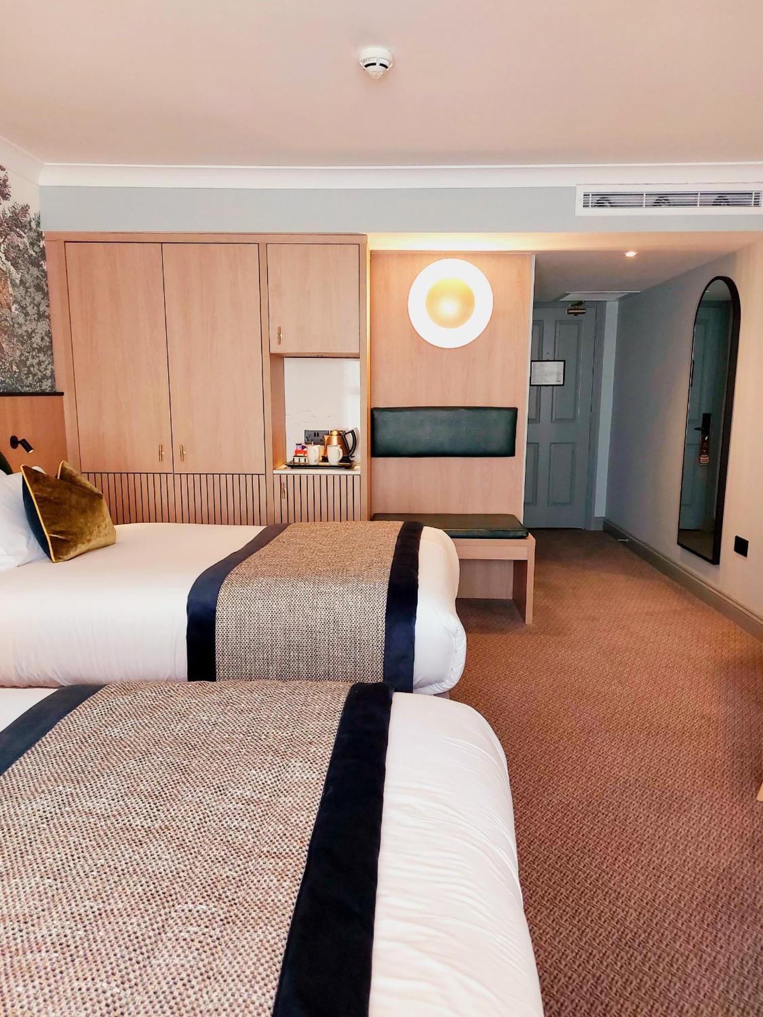 Signature Twin Room Air-Conditioning