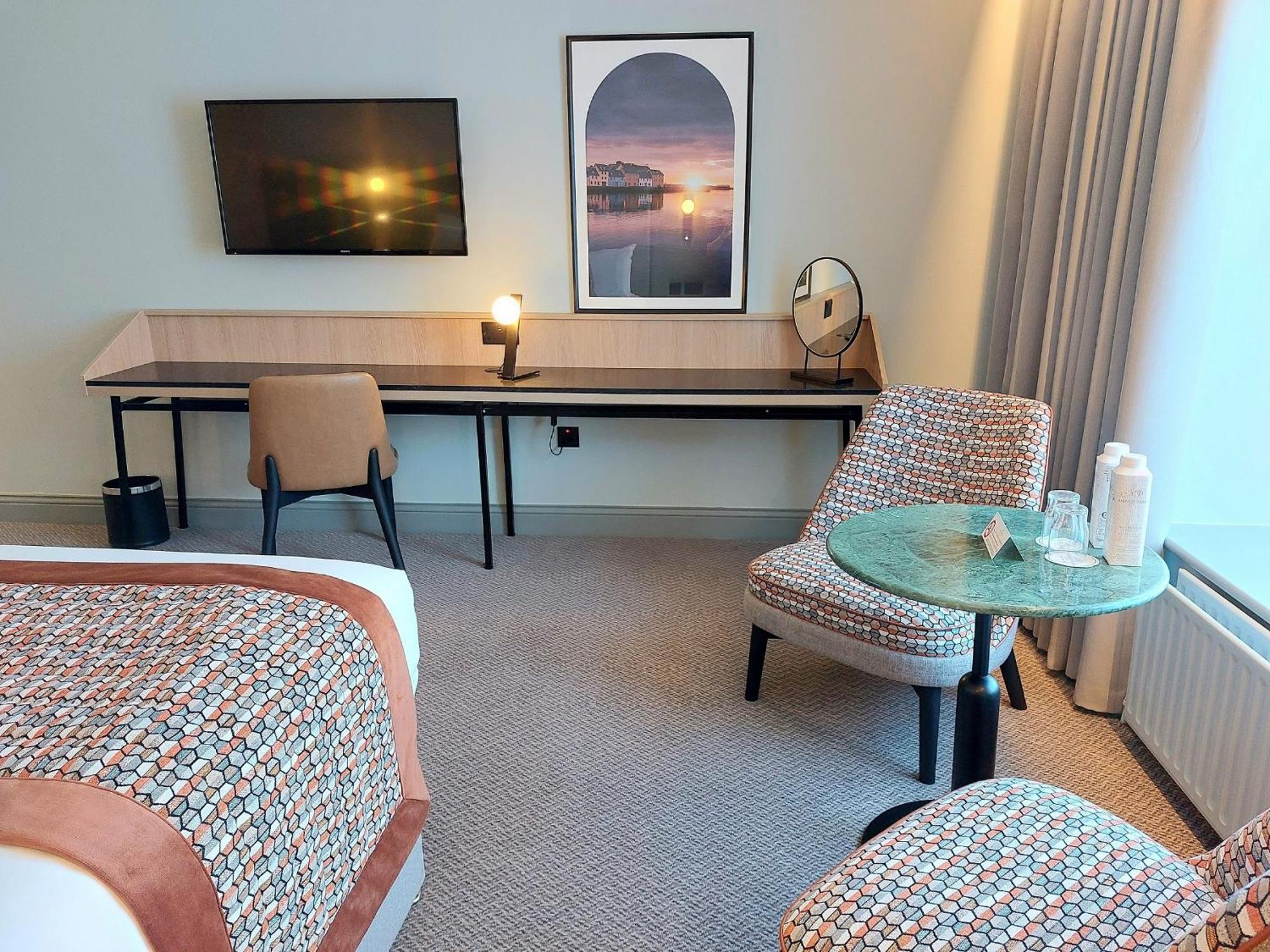 Superior King Room Air Conditioning