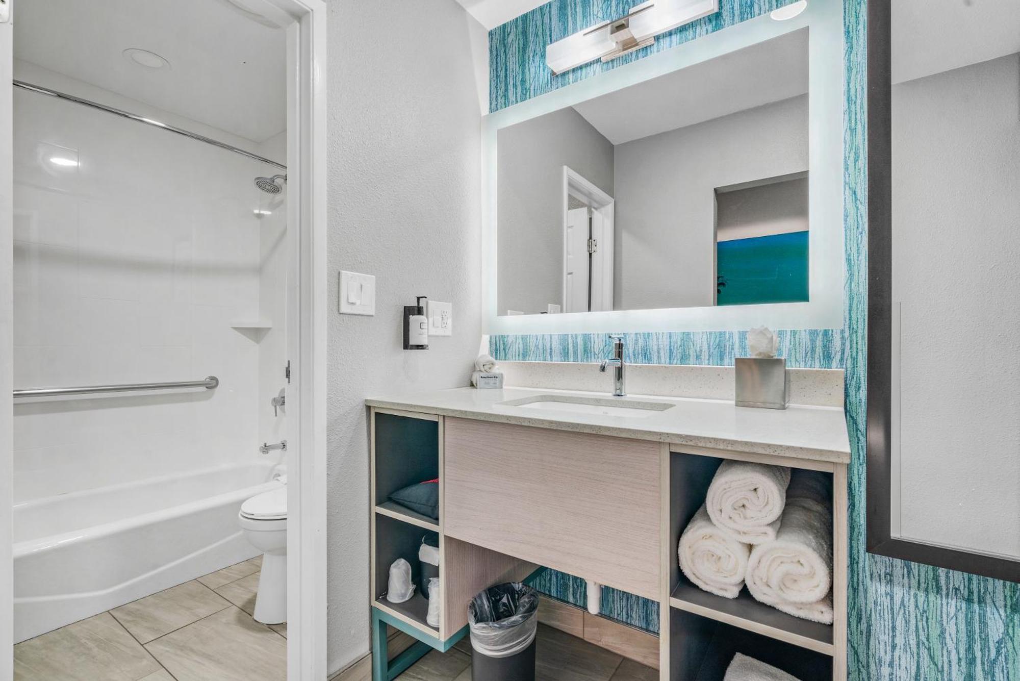 Double Queen Suite