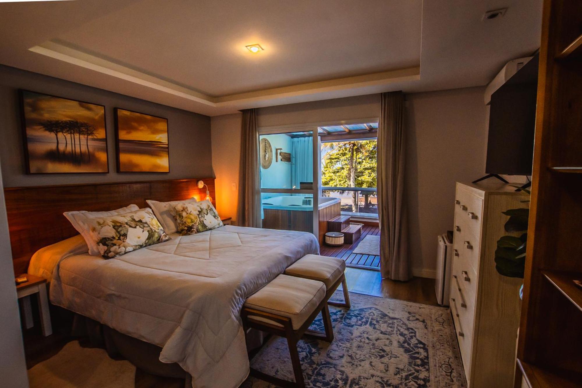 Queen Suite Spa Bath
