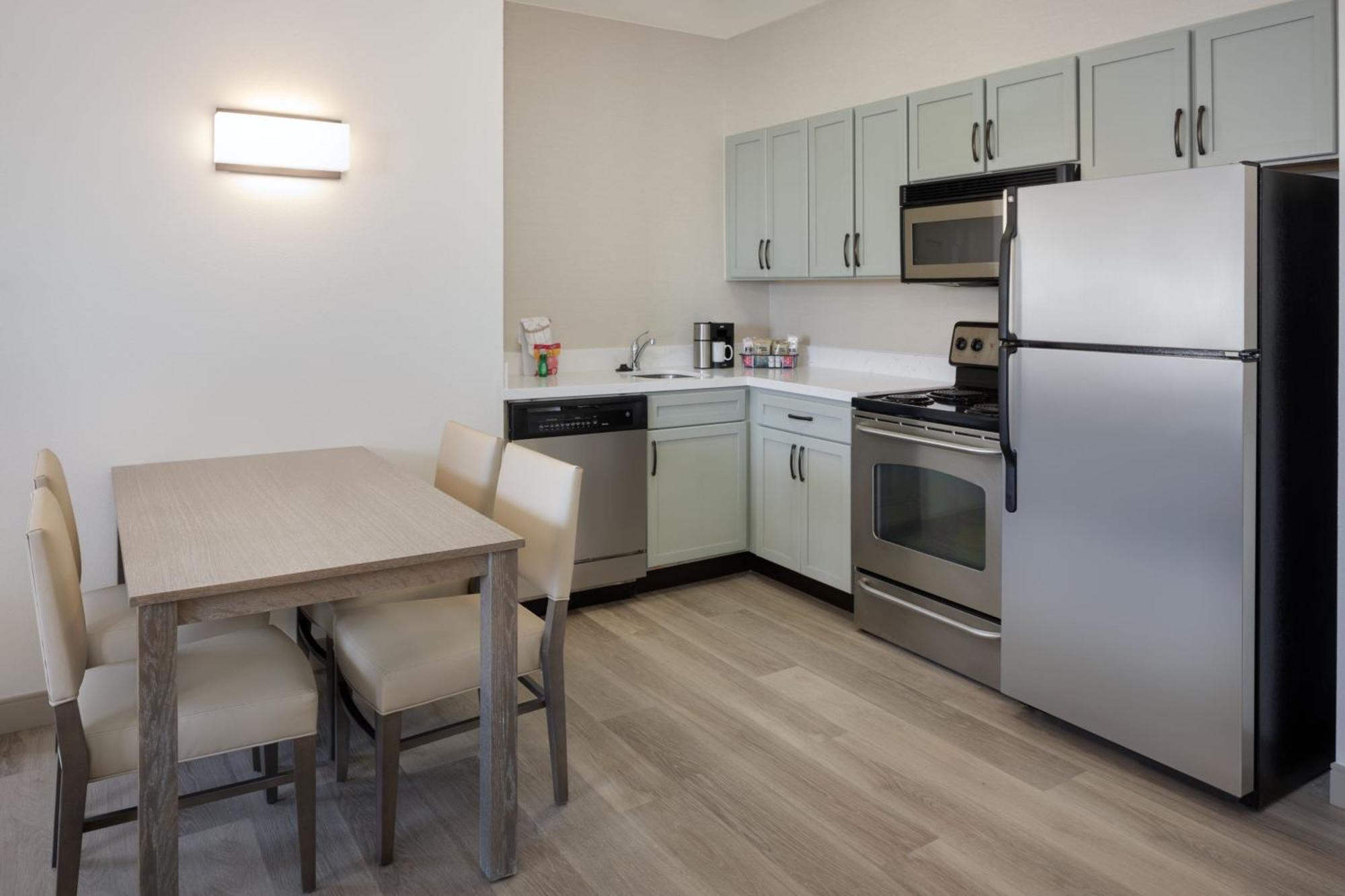 Two-Bedroom Suite,1587503700:JPEG