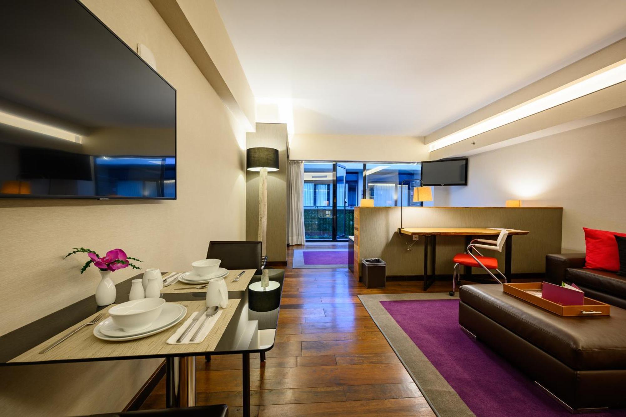 Premium Suite
