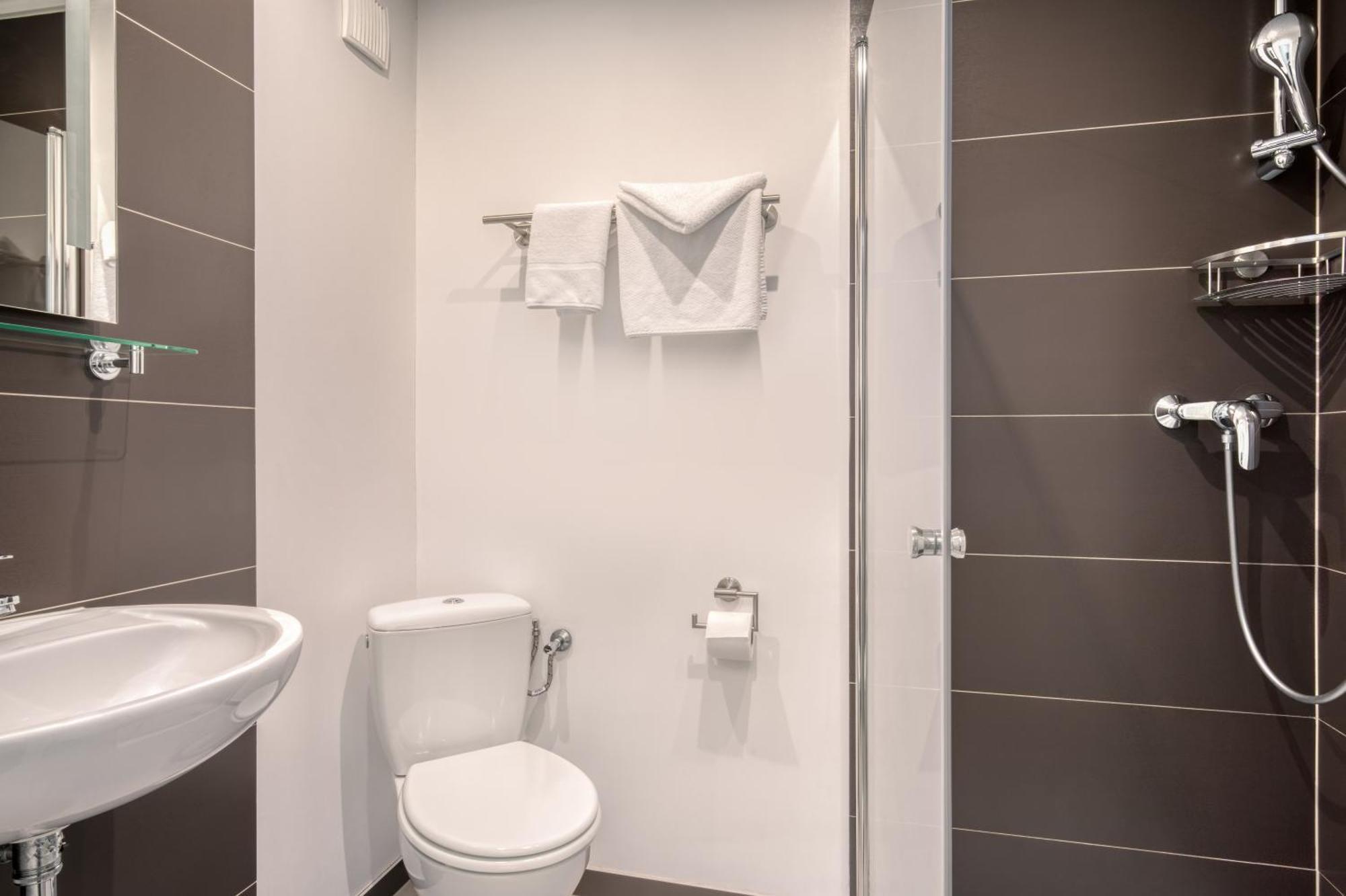 Superior Twin Room,1587508864:JPEG