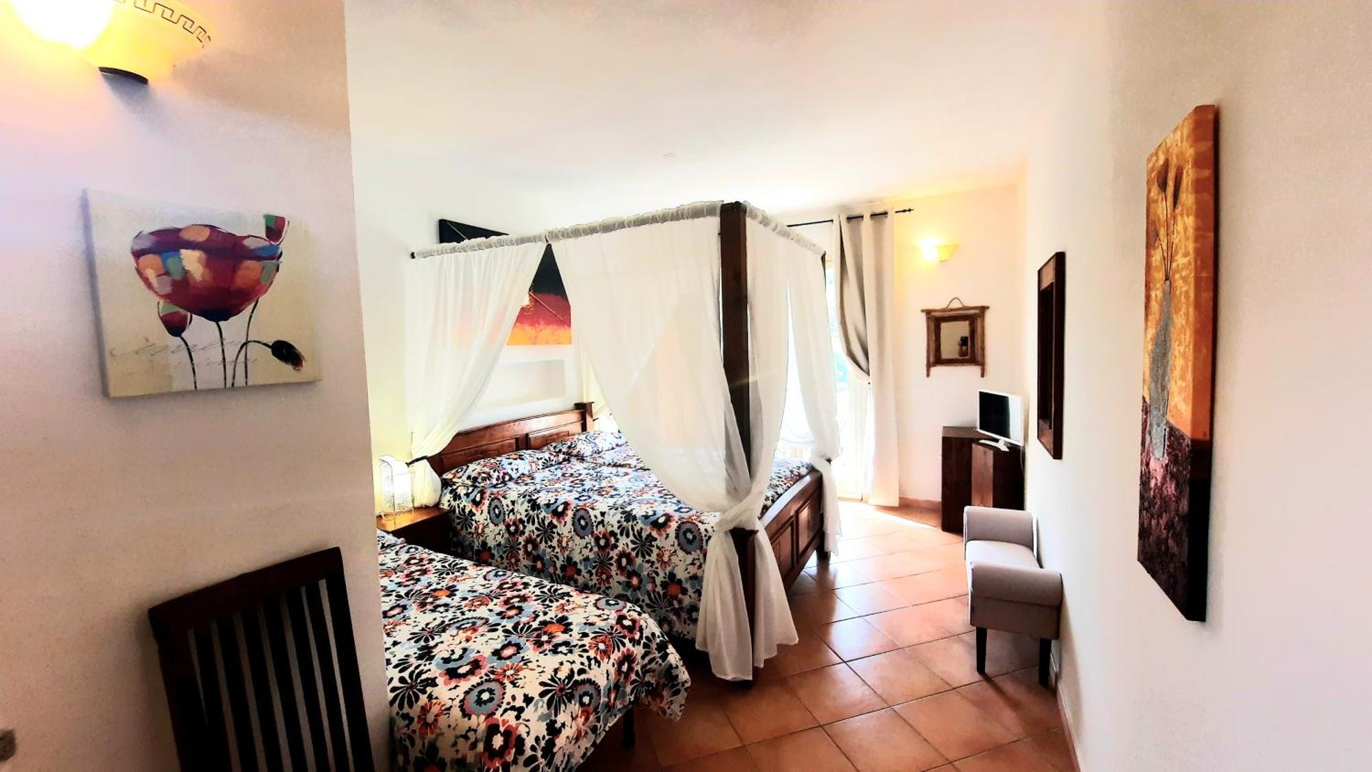 Triple Room