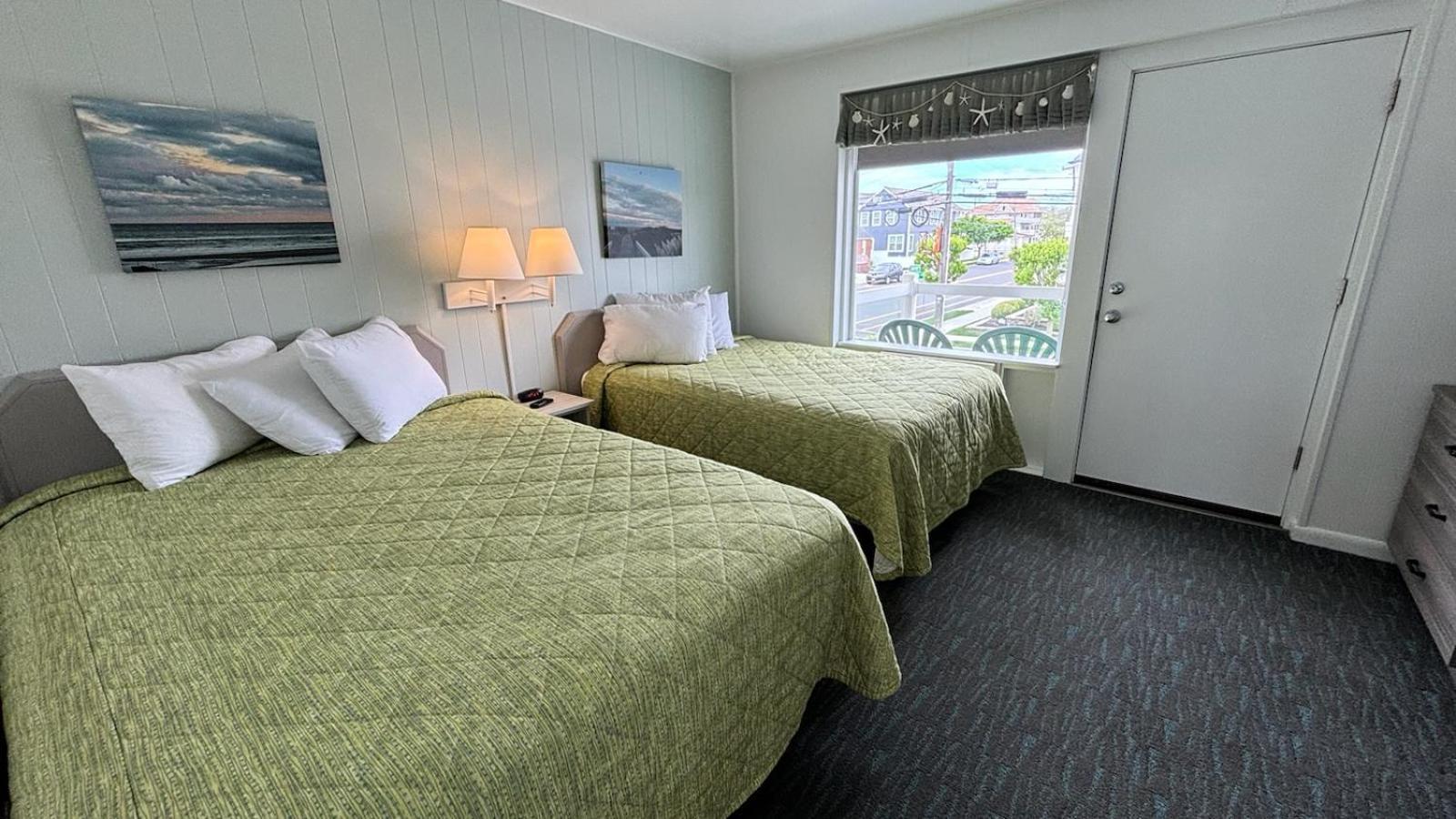 Deluxe One-Bedroom Suite