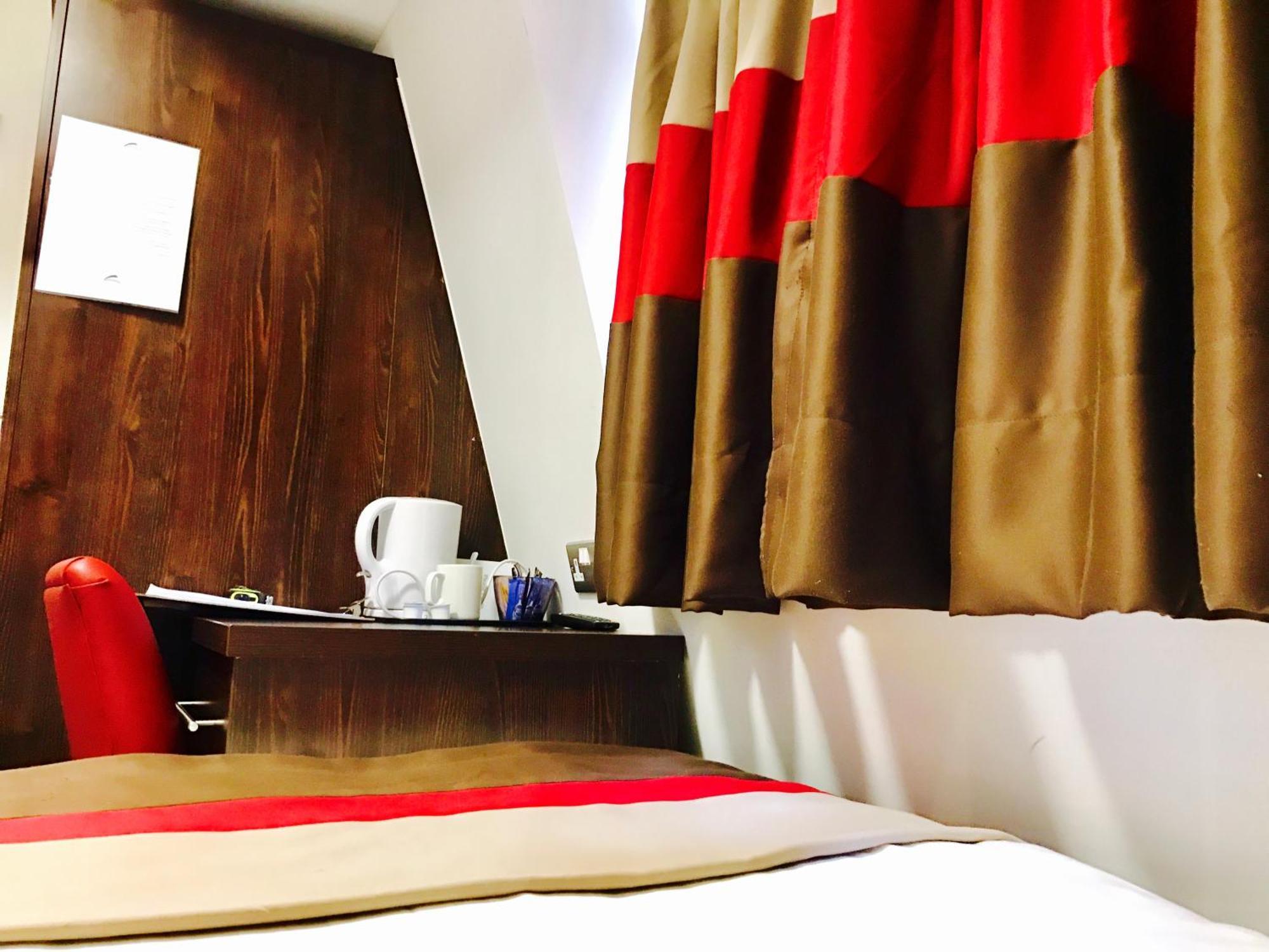 Economy Single Room with Separate Private Bathroom,1432671760:JPEG