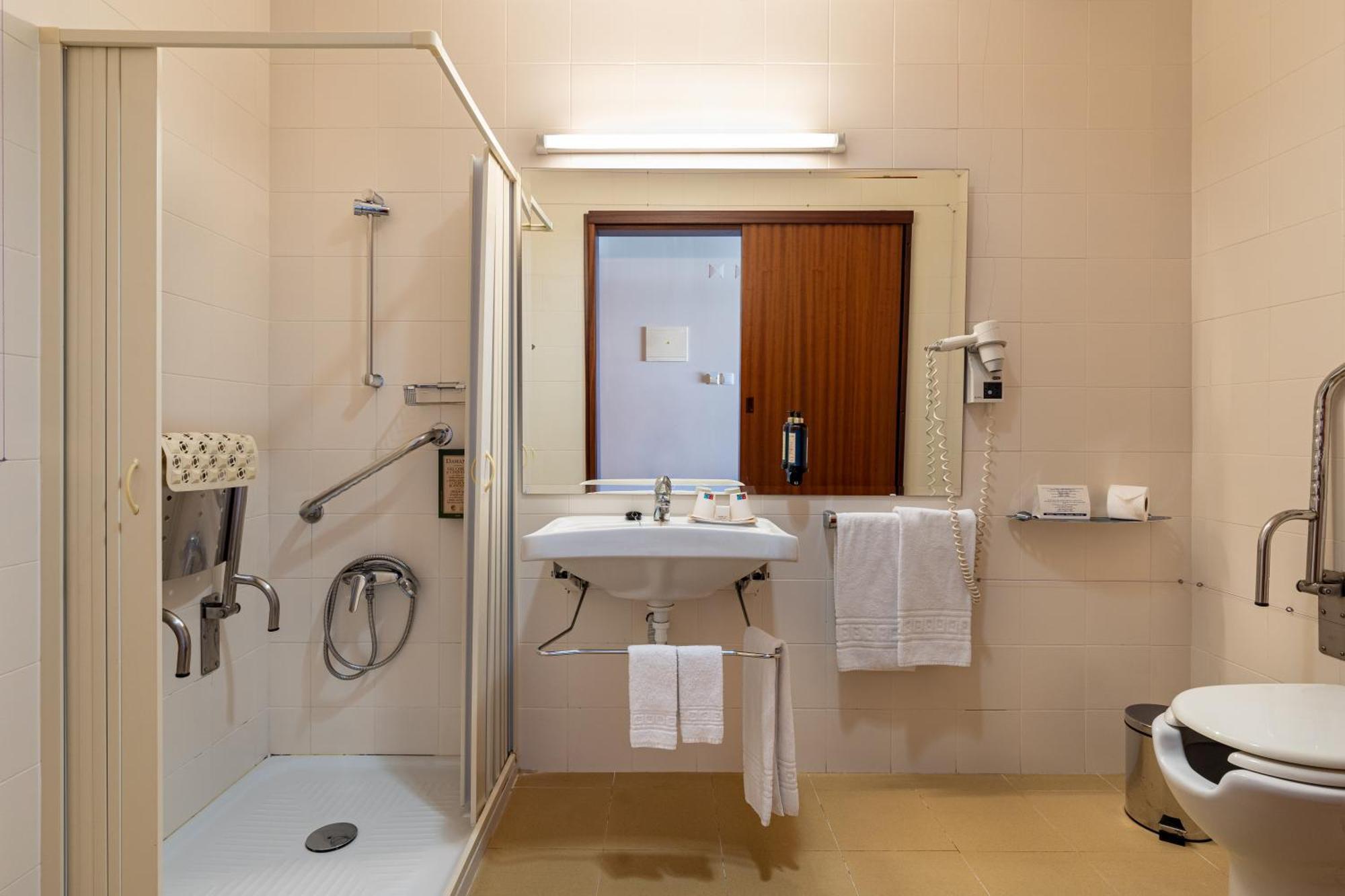 Double or Twin Room Disability Access